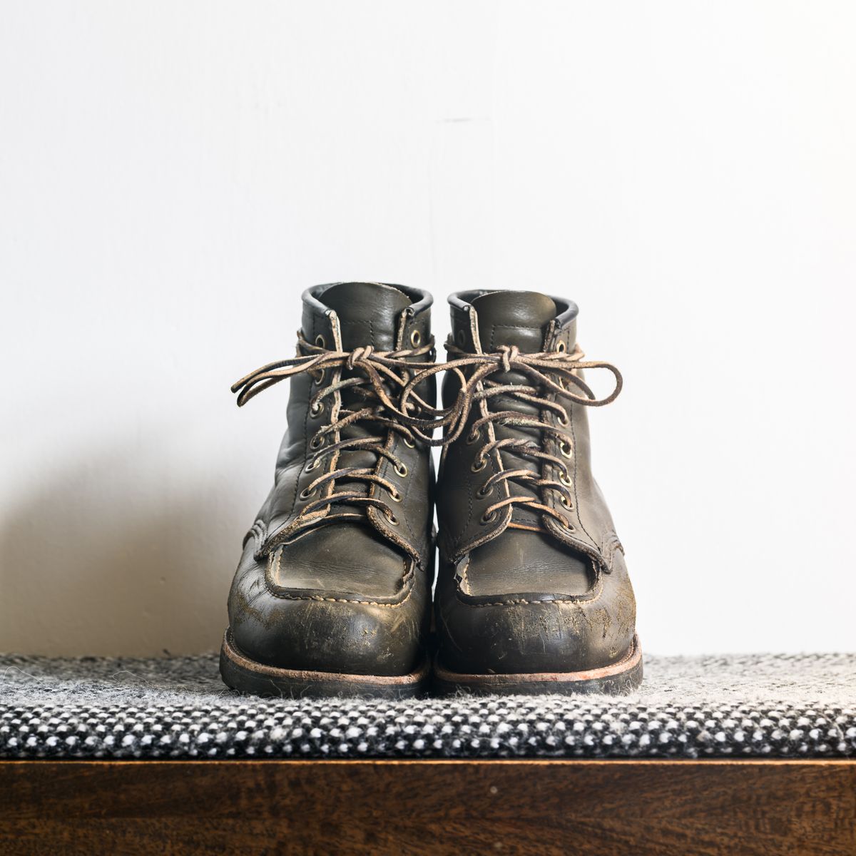 Photo by ABPhoto on March 1, 2024 of the Red Wing 6-Inch Classic Moc in S.B. Foot Alpine Portage.