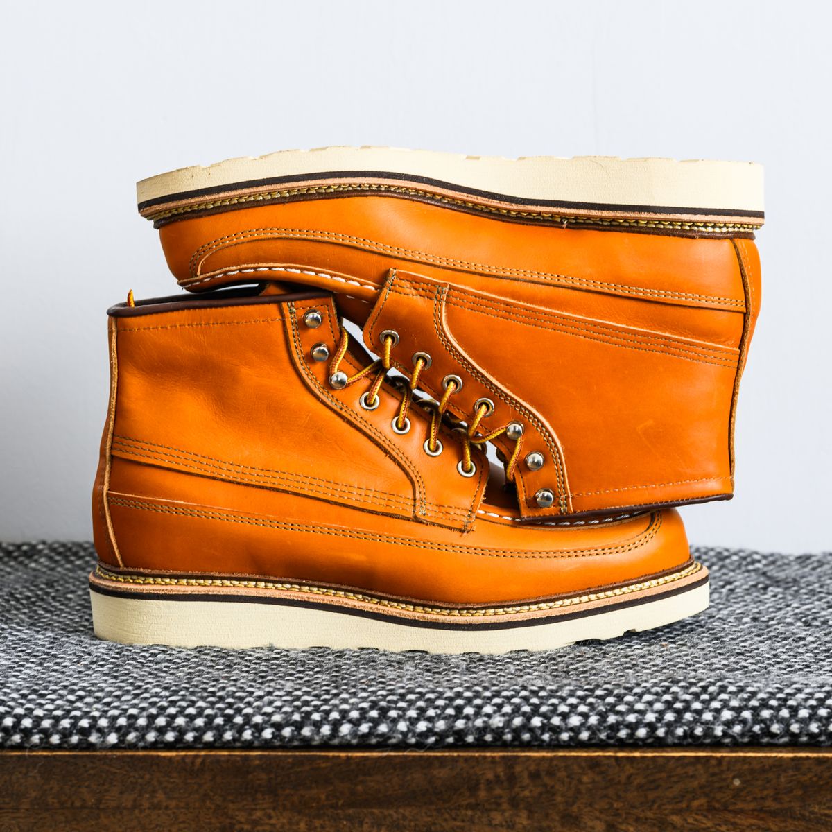 Photo by ABPhoto on February 17, 2024 of the Red Wing Irish Setter Canoe Moc in S.B. Foot Sequoia Gold Russet.