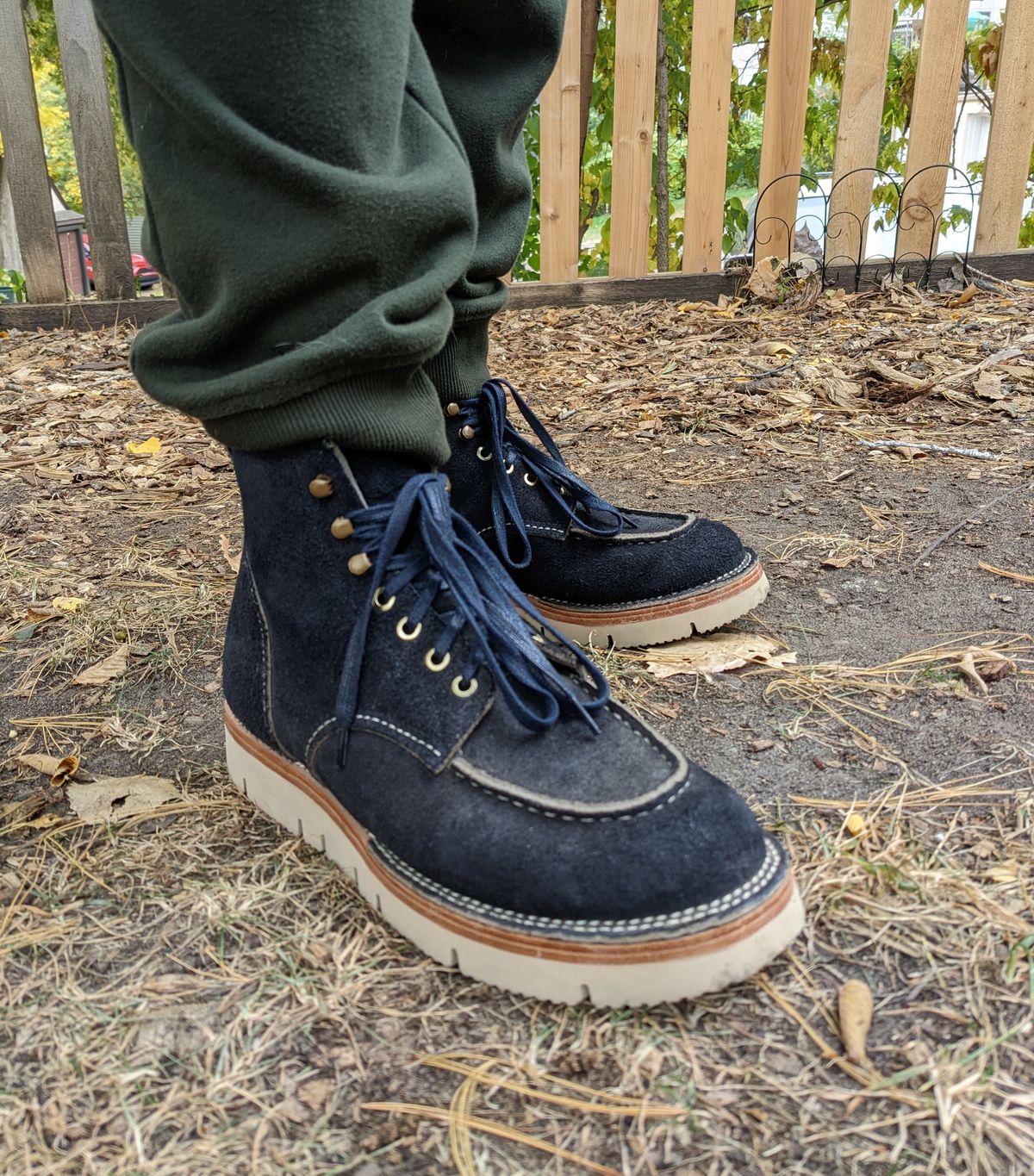 Photo by ABPhoto on October 7, 2022 of the Jakkrabbits Moc Toe Boot in Horween Navy Chamois Roughout.