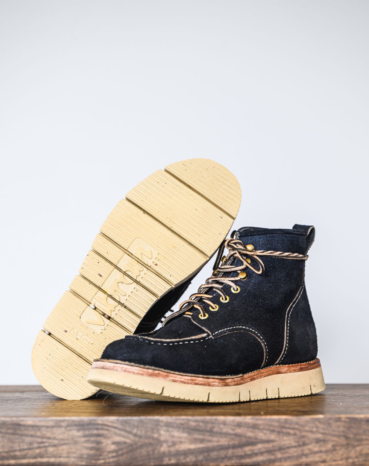 Photo by ABPhoto on April 3, 2023 of the Jakkrabbits Moc Toe Boot in Horween Navy Chamois Roughout.