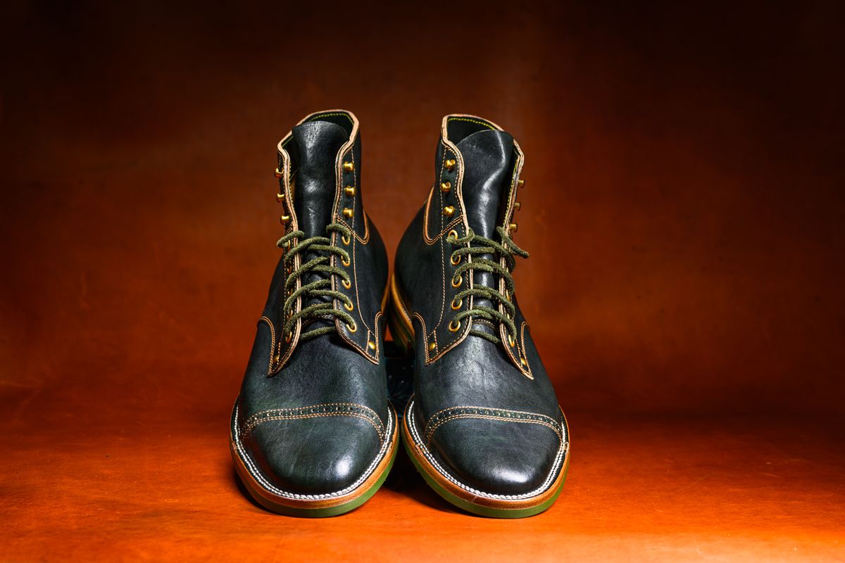 Photo by ABPhoto on October 31, 2025 of the Iron Boots x Østmo Type 1 in Maryam Dark Green Hand-Dyed Horsehide.