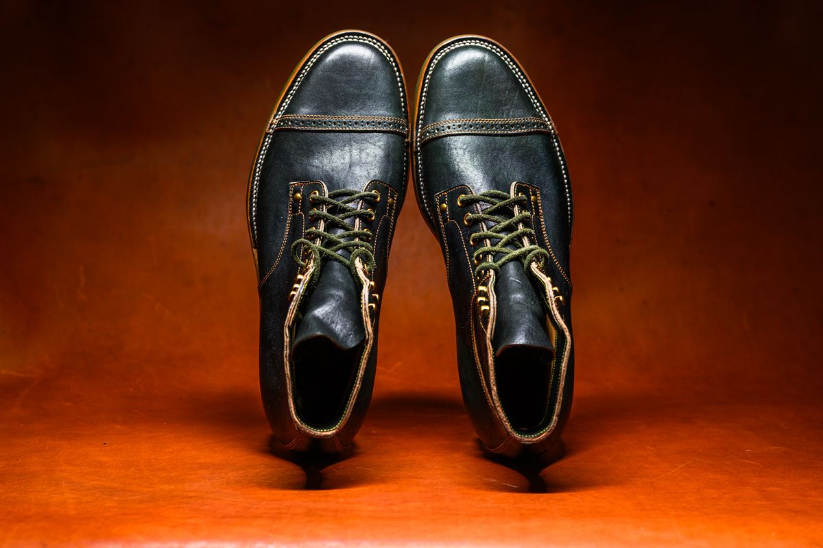 Photo by ABPhoto on October 31, 2025 of the Iron Boots x Østmo Type 1 in Maryam Dark Green Hand-Dyed Horsehide.