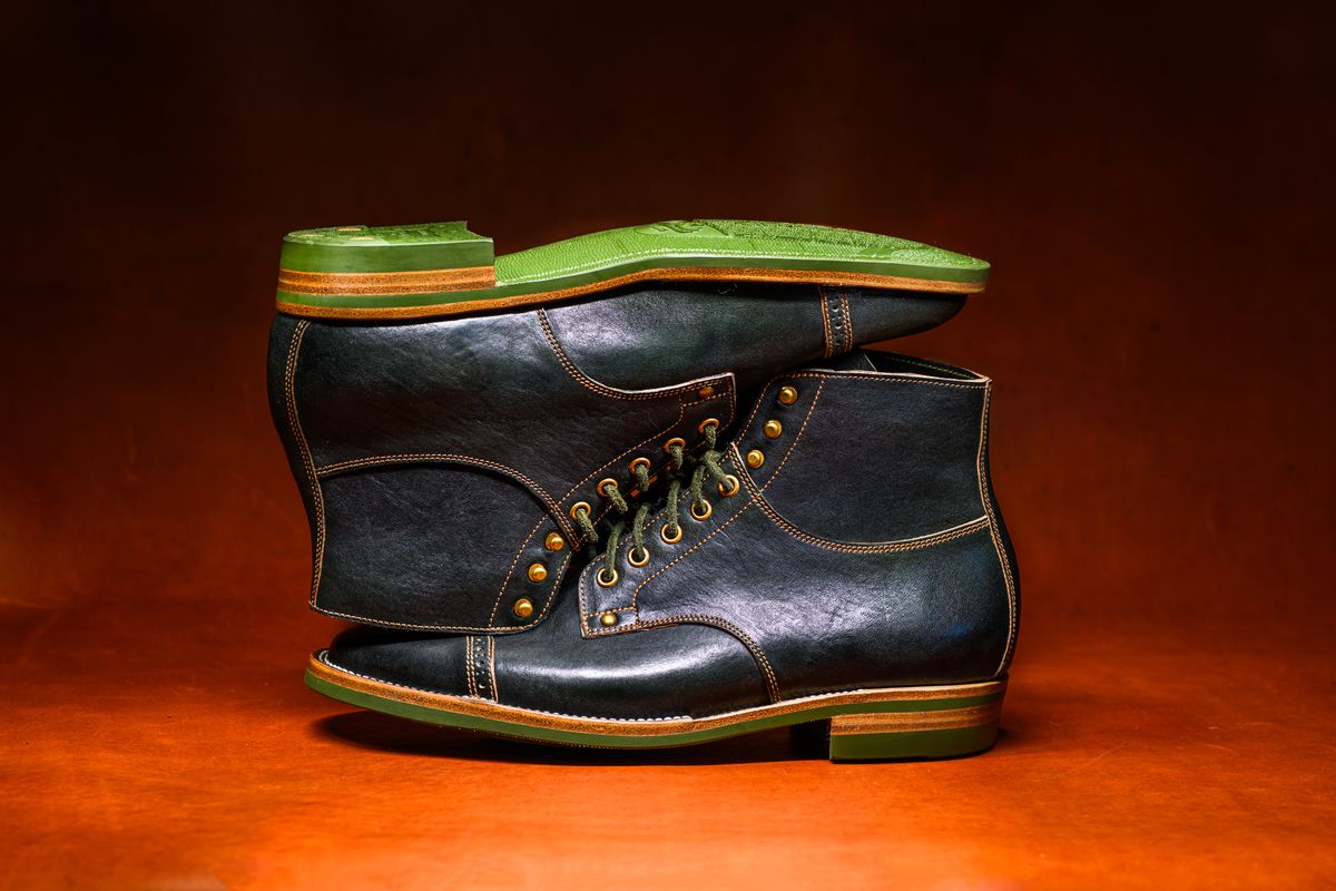 Photo by ABPhoto on October 31, 2025 of the Iron Boots x Østmo Type 1 in Maryam Dark Green Hand-Dyed Horsehide.
