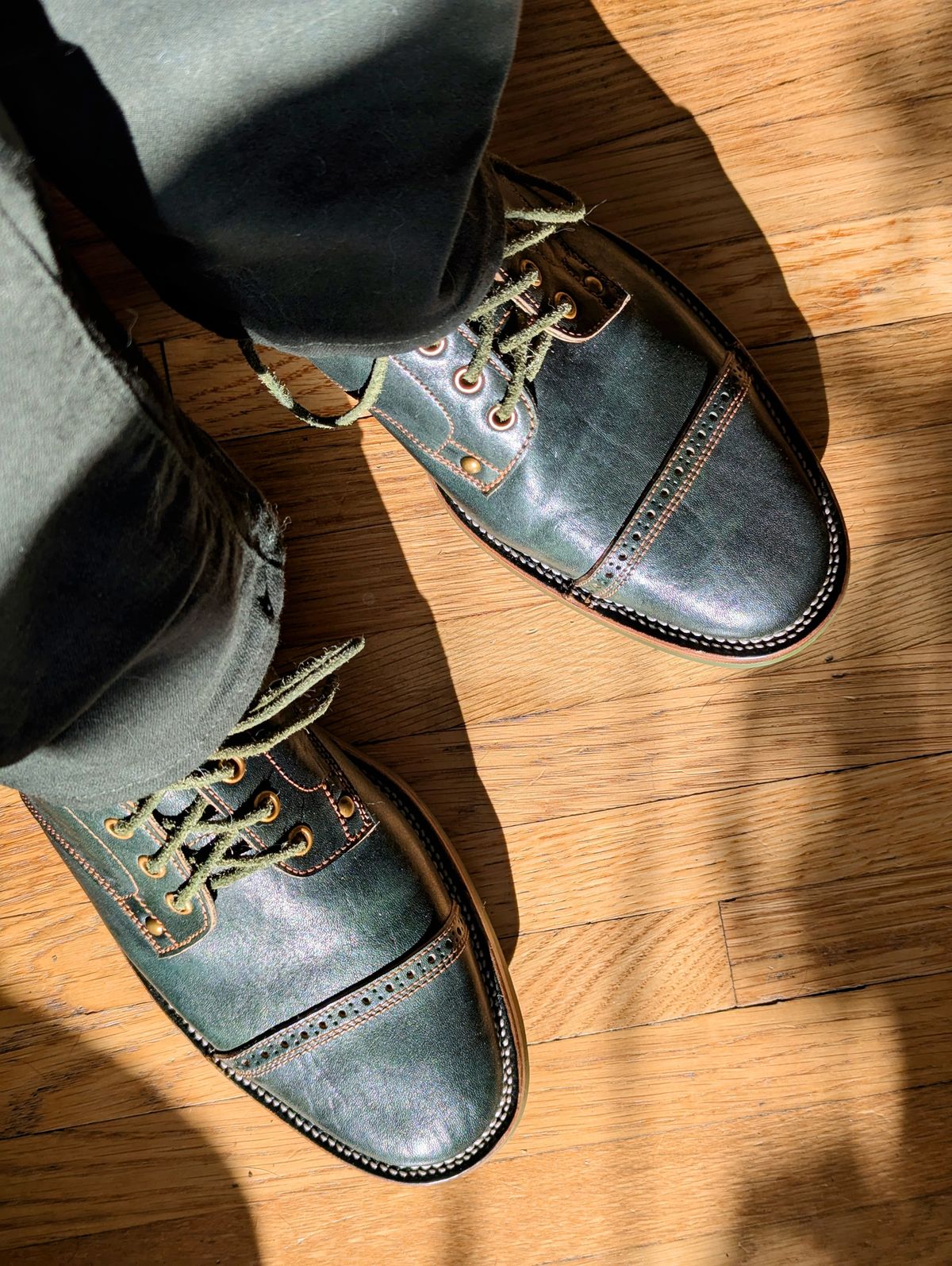 Photo by ABPhoto on November 23, 2025 of the Iron Boots x Østmo Type 1 in Maryam Dark Green Hand-Dyed Horsehide.