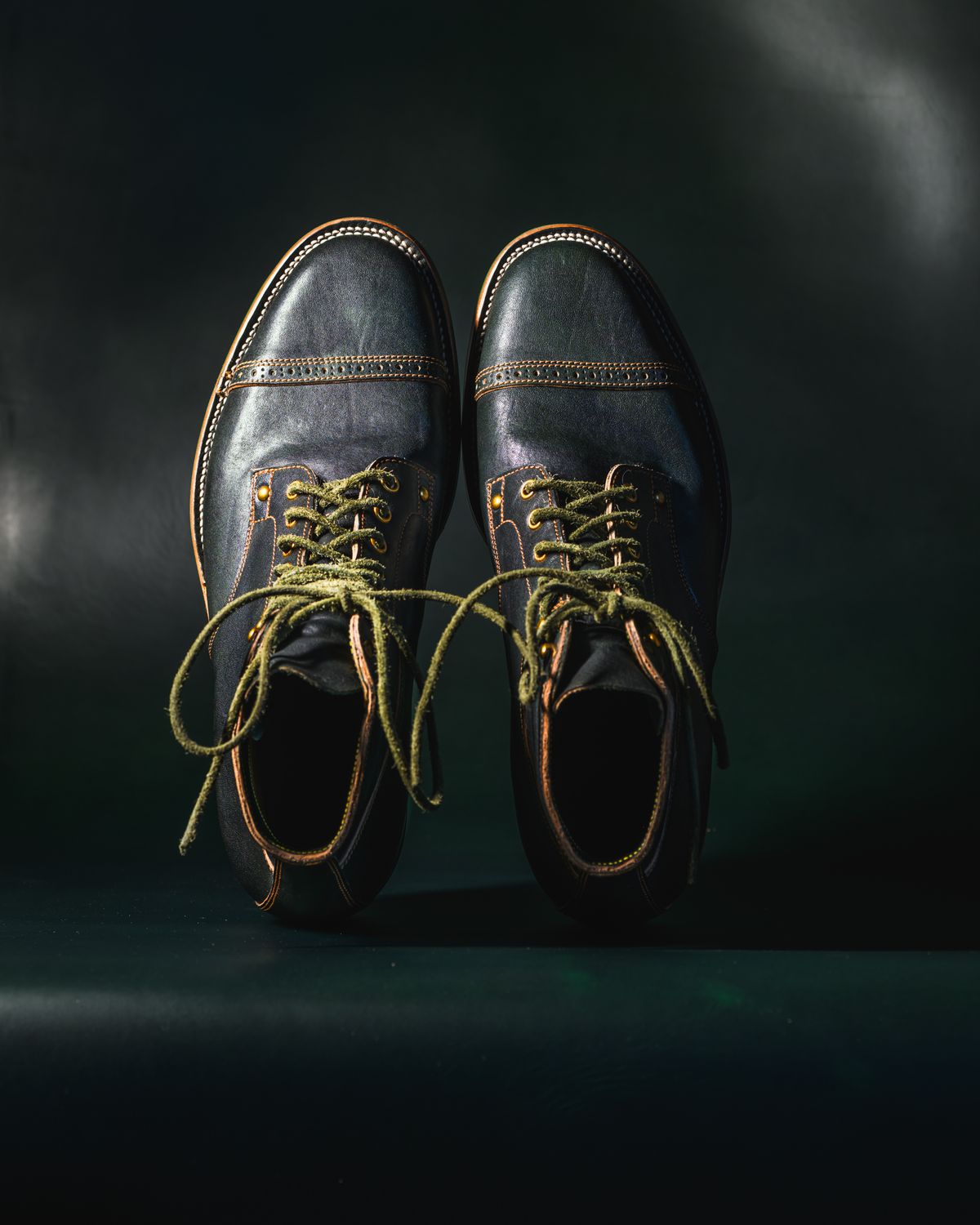 Photo by ABPhoto on December 1, 2025 of the Iron Boots x Østmo Type 1 in Maryam Dark Green Hand-Dyed Horsehide.