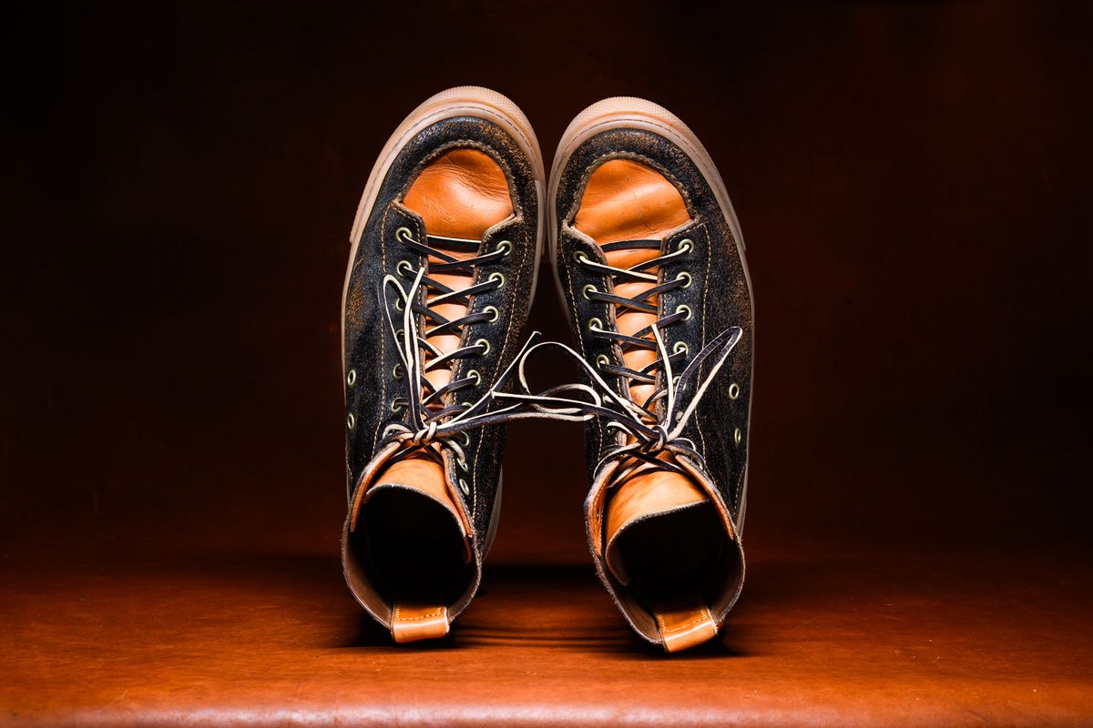 Photo by ABPhoto on November 1, 2025 of the BHHB Railtown in Horween Dark Brown Waxed Flesh & Wickett & Craig Russet Traditional Harness.