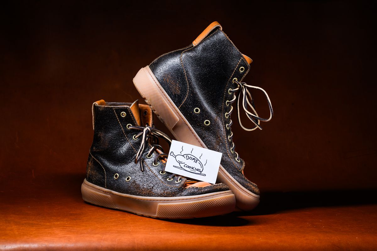 Photo by ABPhoto on November 1, 2025 of the BHHB Railtown in Horween Dark Brown Waxed Flesh & Wickett & Craig Russet Traditional Harness.