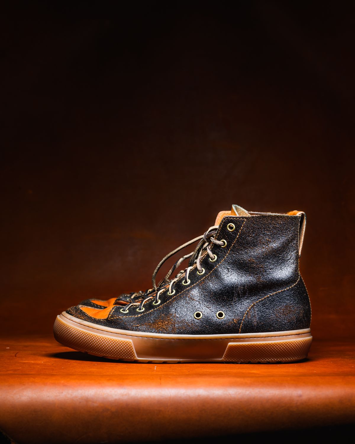 Photo by ABPhoto on December 1, 2025 of the BHHB Railtown in Horween Dark Brown Waxed Flesh & Wickett & Craig Russet Traditional Harness.