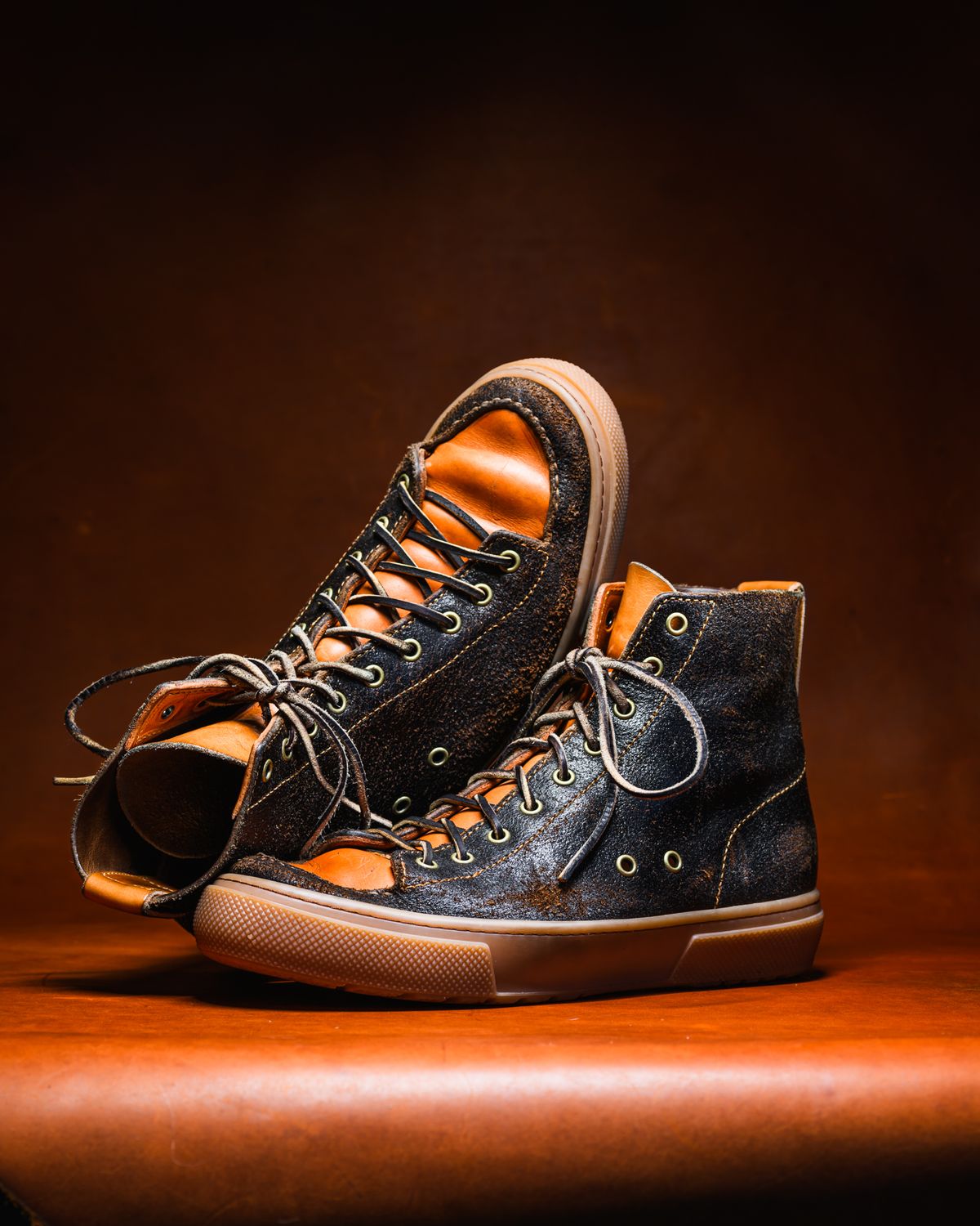 Photo by ABPhoto on December 1, 2025 of the BHHB Railtown in Horween Dark Brown Waxed Flesh & Wickett & Craig Russet Traditional Harness.