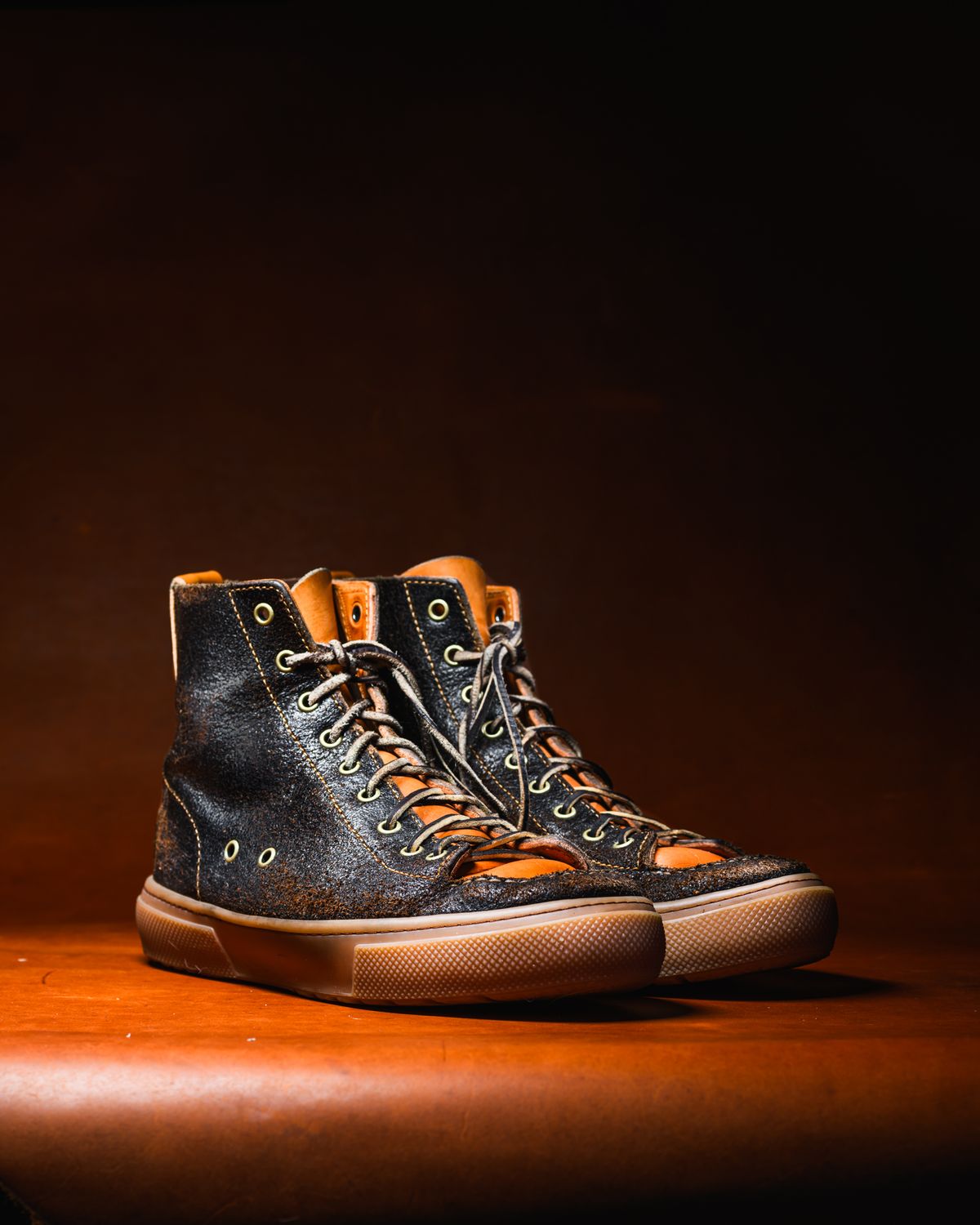 Photo by ABPhoto on December 1, 2025 of the BHHB Railtown in Horween Dark Brown Waxed Flesh & Wickett & Craig Russet Traditional Harness.