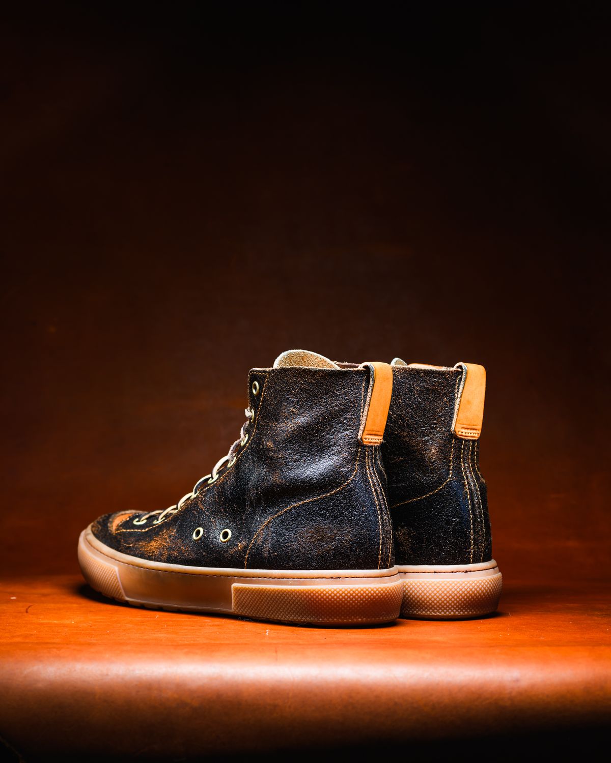 Photo by ABPhoto on December 1, 2025 of the BHHB Railtown in Horween Dark Brown Waxed Flesh & Wickett & Craig Russet Traditional Harness.