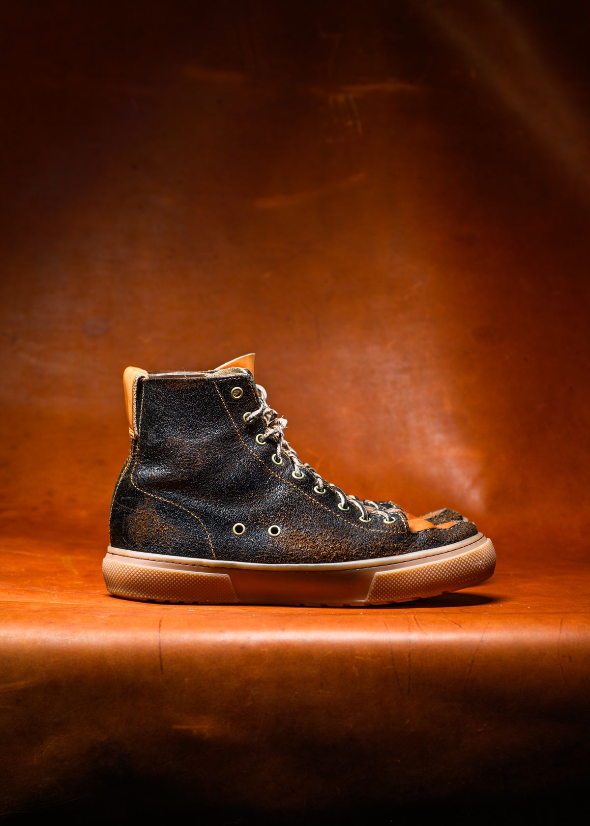 Photo by ABPhoto on January 1, 2026 of the BHHB Railtown in Horween Dark Brown Waxed Flesh & Wickett & Craig Russet Traditional Harness.