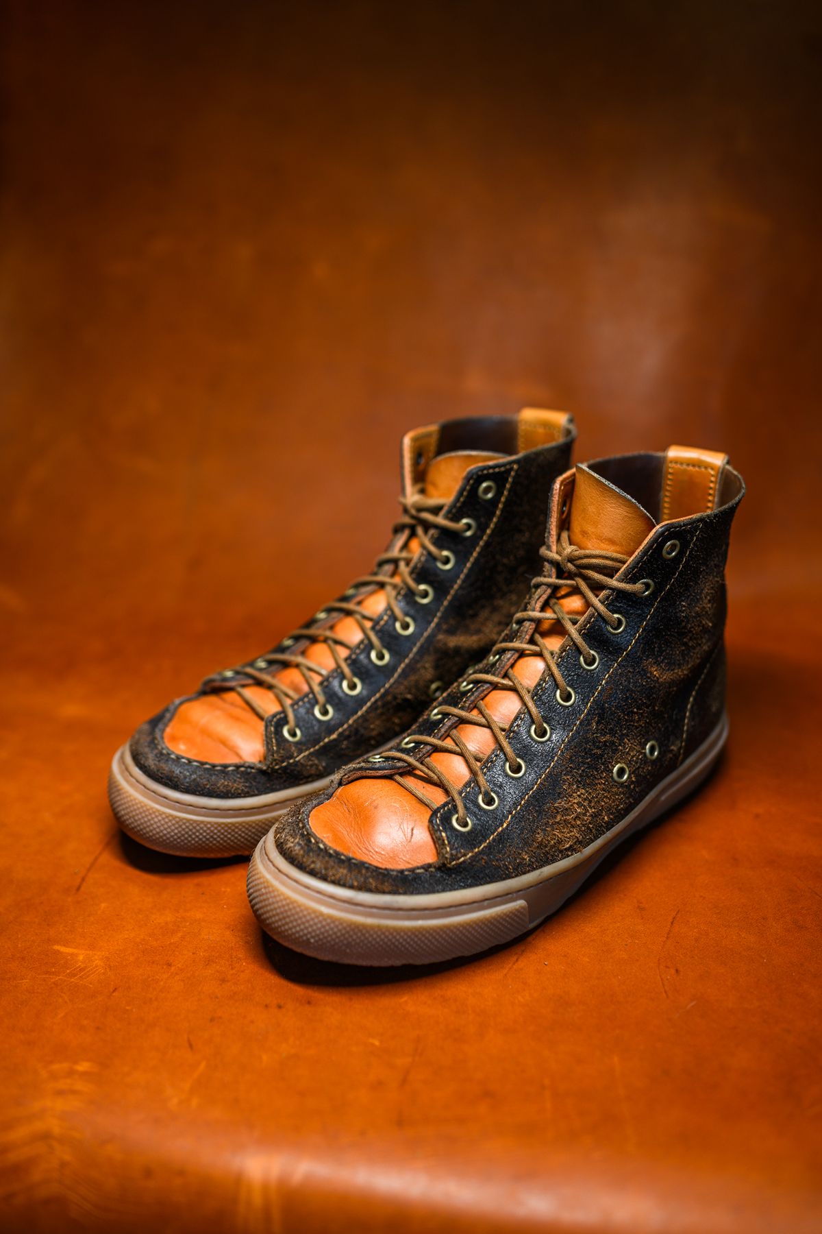 Photo by ABPhoto on January 28, 2026 of the BHHB Railtown in Horween Dark Brown Waxed Flesh & Wickett & Craig Russet Traditional Harness.