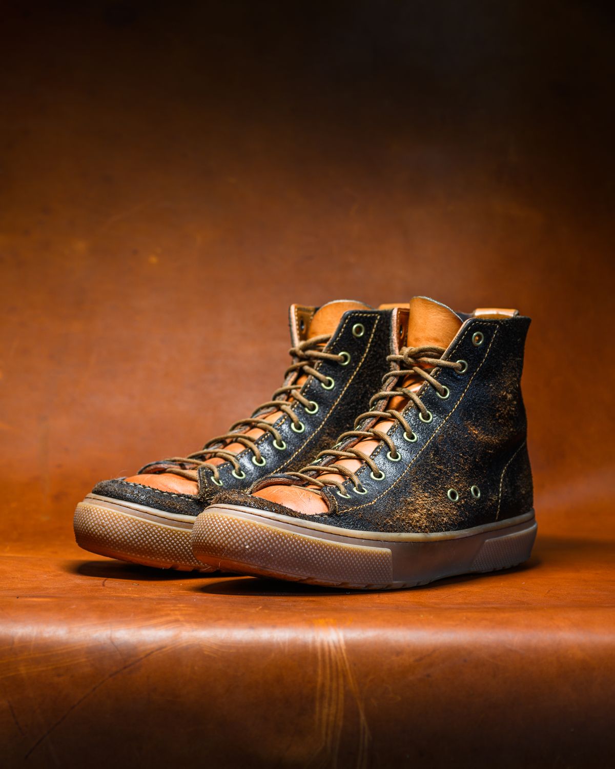 Photo by ABPhoto on January 28, 2026 of the BHHB Railtown in Horween Dark Brown Waxed Flesh & Wickett & Craig Russet Traditional Harness.