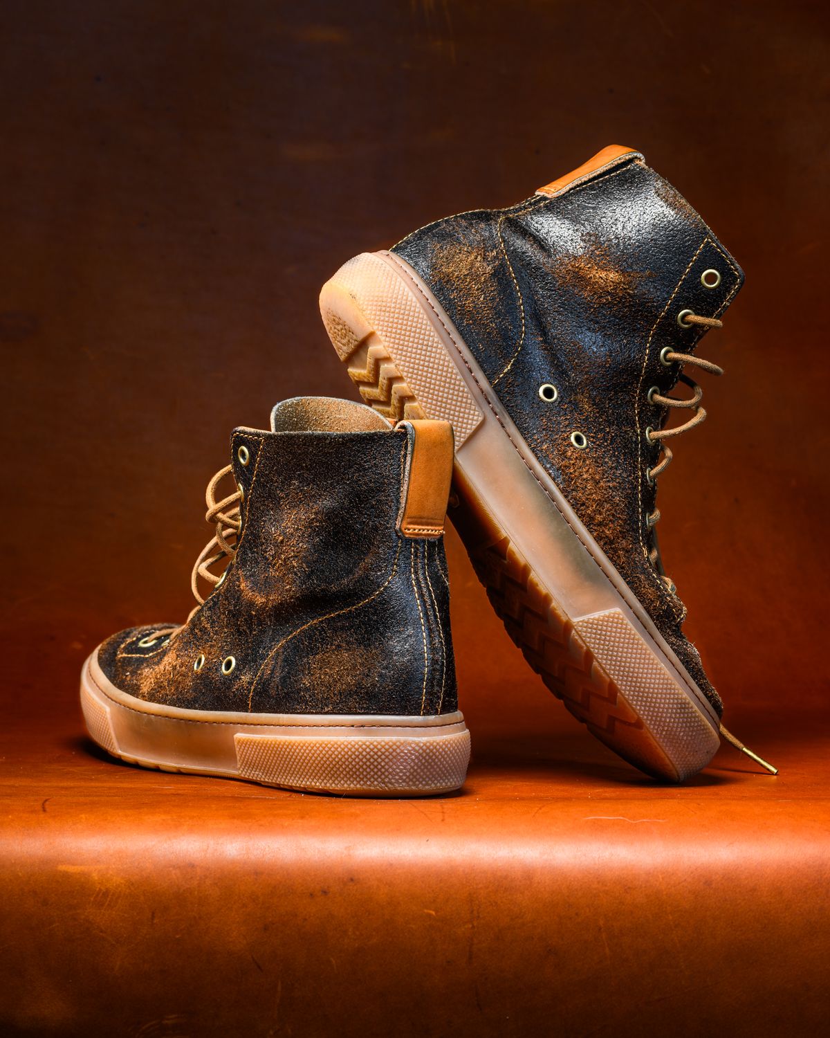 Photo by ABPhoto on March 1, 2026 of the BHHB Railtown in Horween Dark Brown Waxed Flesh & Wickett & Craig Russet Traditional Harness.