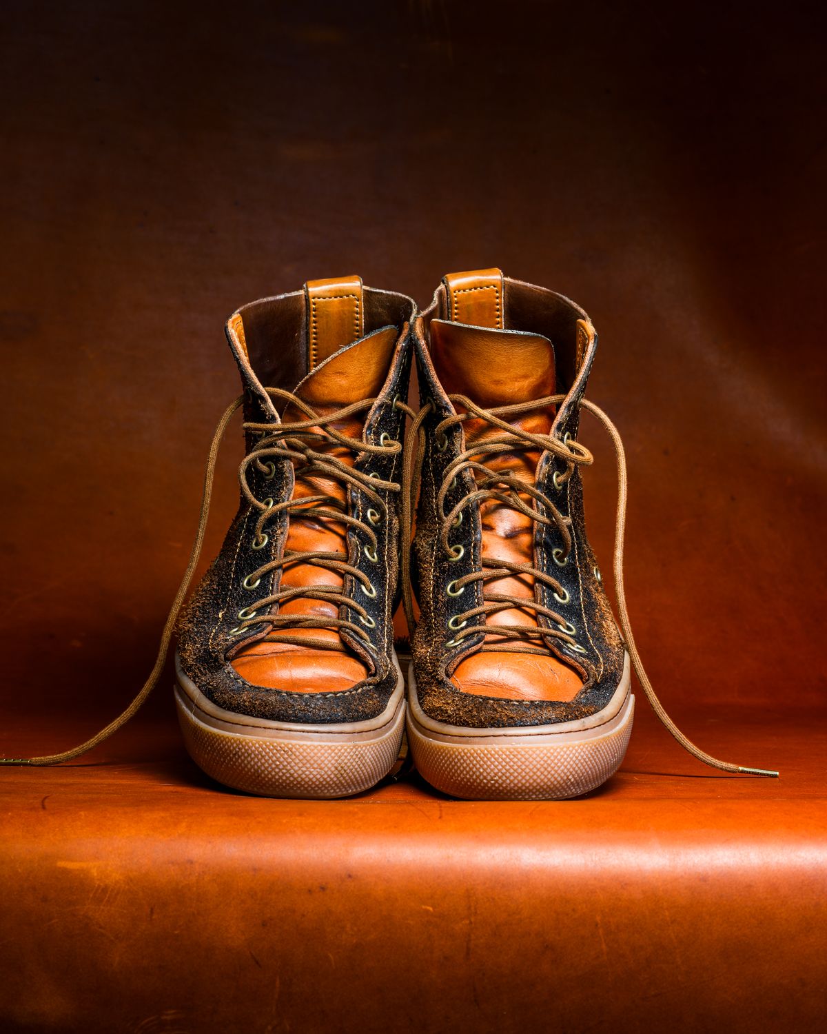 Photo by ABPhoto on March 1, 2026 of the BHHB Railtown in Horween Dark Brown Waxed Flesh & Wickett & Craig Russet Traditional Harness.