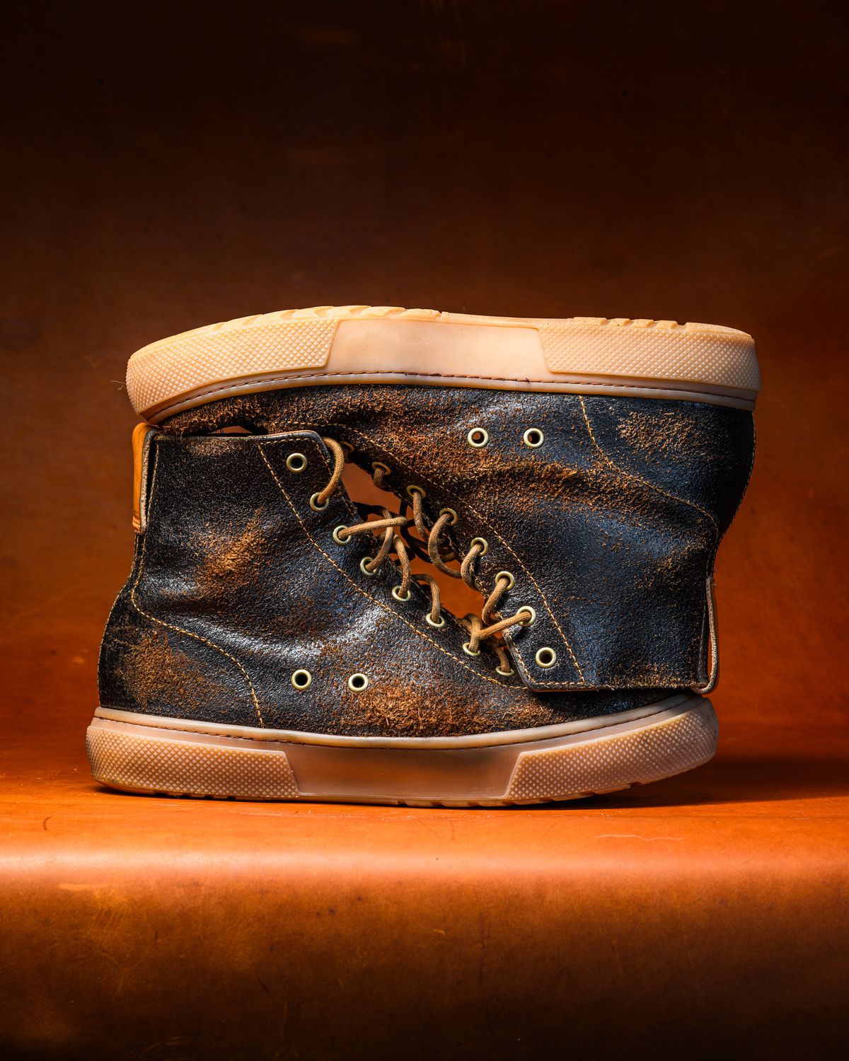 Photo by ABPhoto on March 1, 2026 of the BHHB Railtown in Horween Dark Brown Waxed Flesh & Wickett & Craig Russet Traditional Harness.