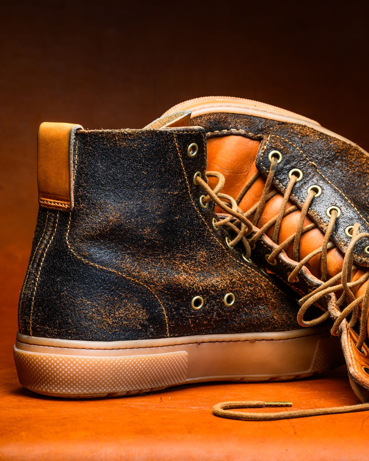 Photo by ABPhoto on March 1, 2026 of the BHHB Railtown in Horween Dark Brown Waxed Flesh & Wickett & Craig Russet Traditional Harness.