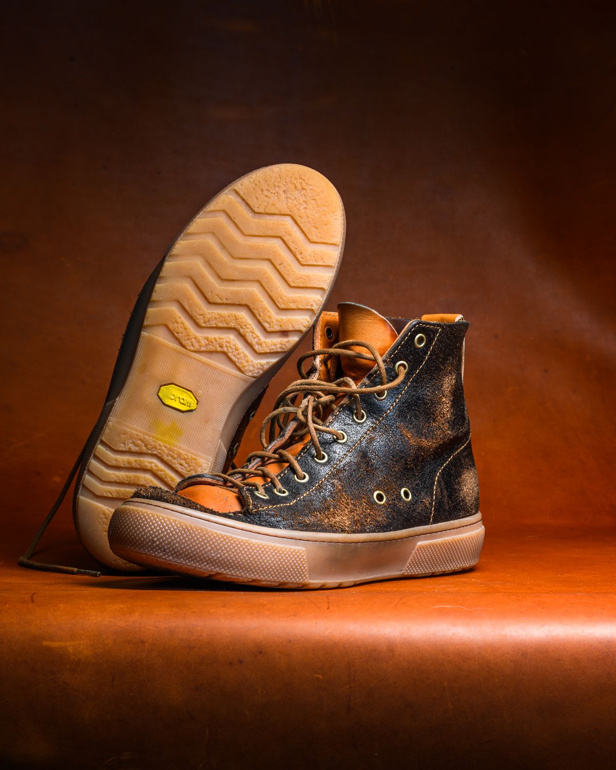 Photo by ABPhoto on March 1, 2026 of the BHHB Railtown in Horween Dark Brown Waxed Flesh & Wickett & Craig Russet Traditional Harness.