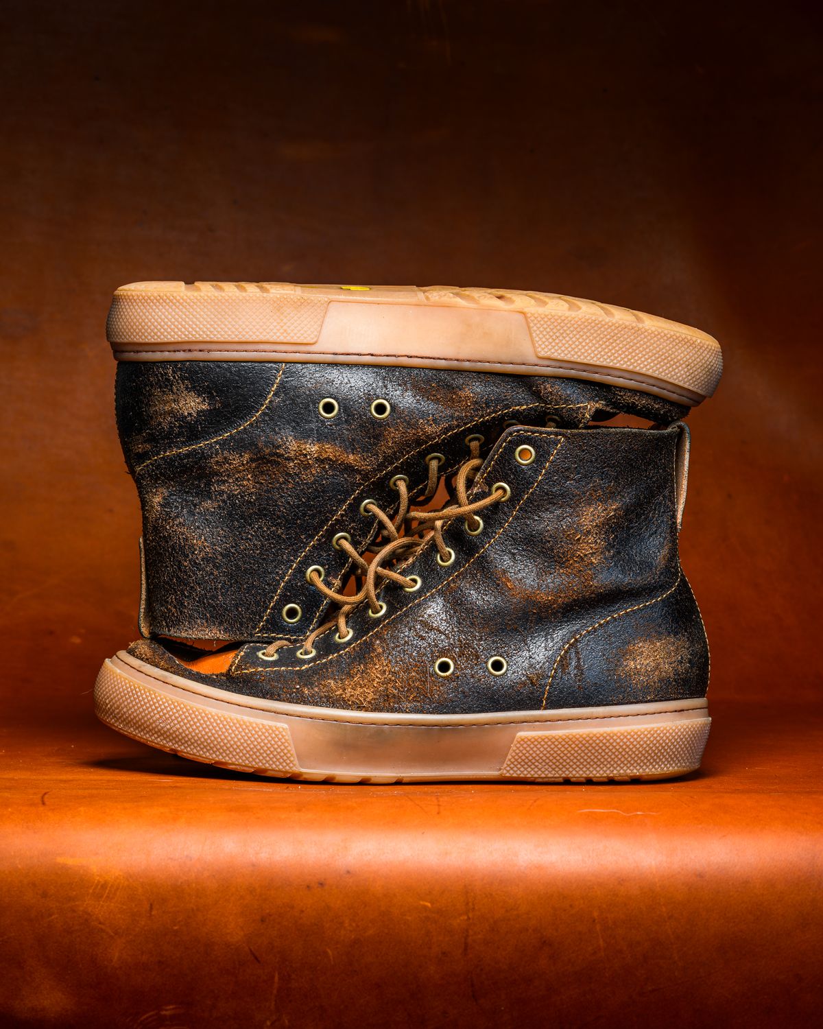 Photo by ABPhoto on March 1, 2026 of the BHHB Railtown in Horween Dark Brown Waxed Flesh & Wickett & Craig Russet Traditional Harness.