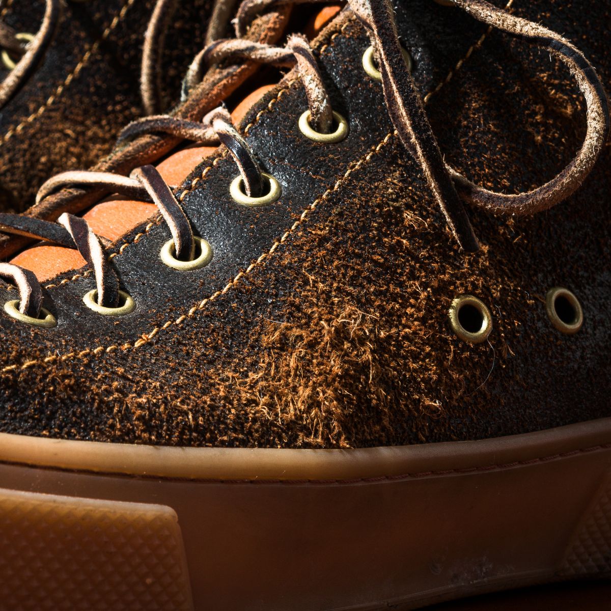 Photo by ABPhoto on April 1, 2026 of the BHHB Railtown in Horween Dark Brown Waxed Flesh & Wickett & Craig Russet Traditional Harness.