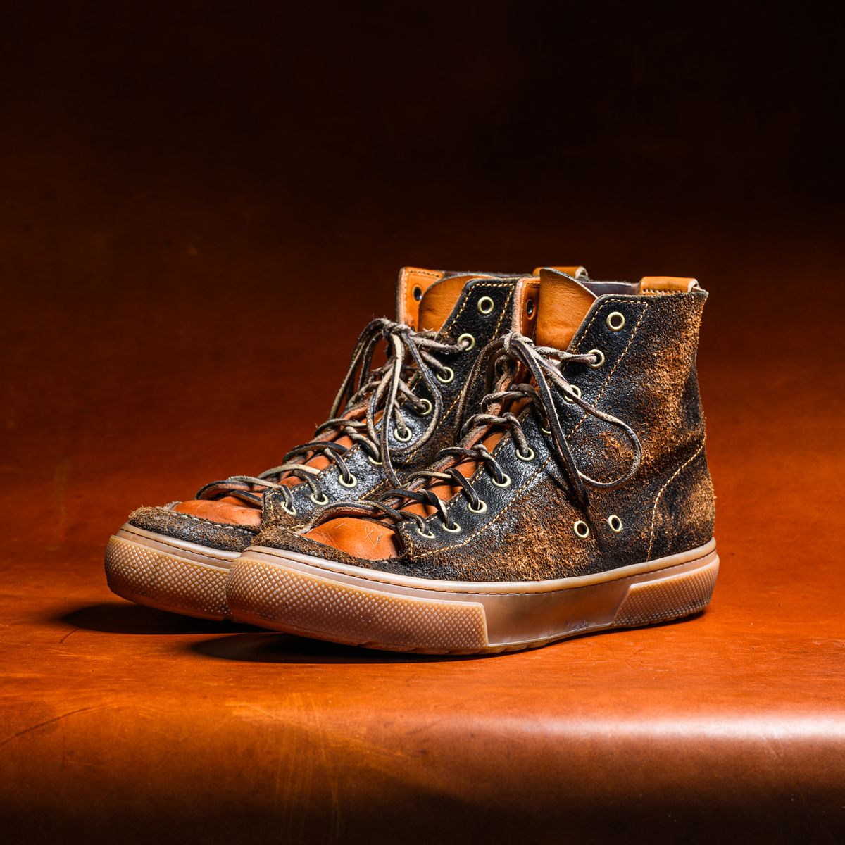 Photo by ABPhoto on April 1, 2026 of the BHHB Railtown in Horween Dark Brown Waxed Flesh & Wickett & Craig Russet Traditional Harness.