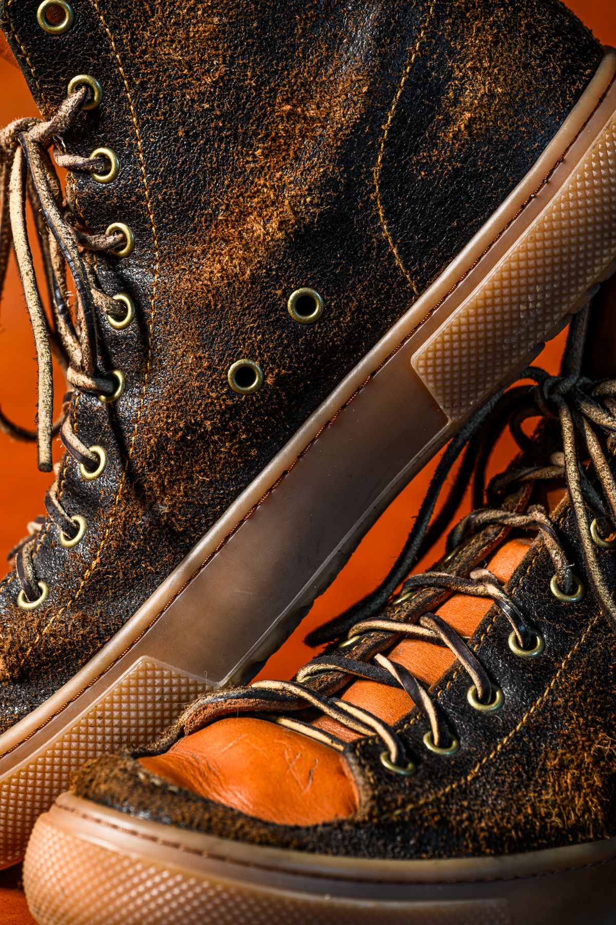 Photo by ABPhoto on April 1, 2026 of the BHHB Railtown in Horween Dark Brown Waxed Flesh & Wickett & Craig Russet Traditional Harness.