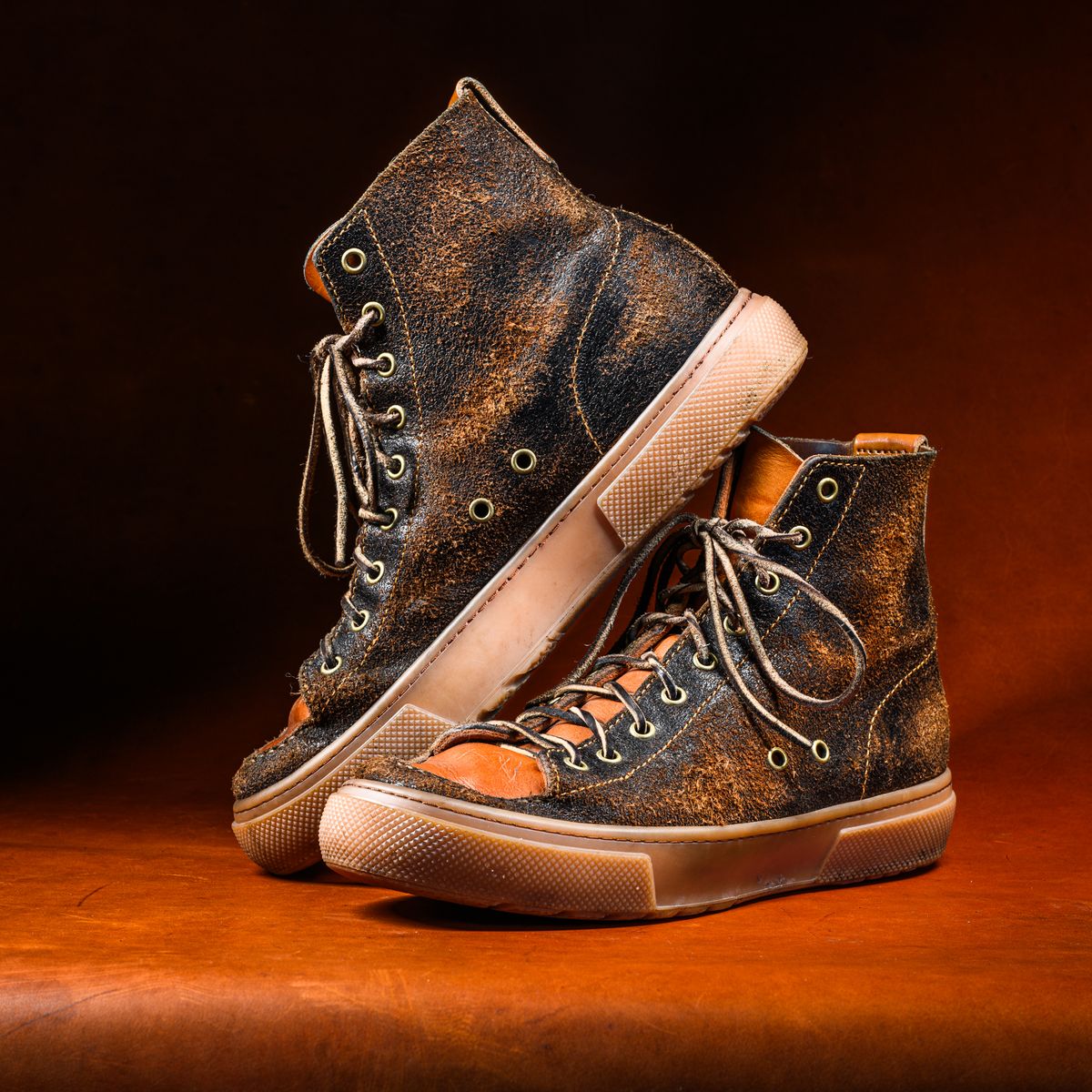 Photo by ABPhoto on April 1, 2026 of the BHHB Railtown in Horween Dark Brown Waxed Flesh & Wickett & Craig Russet Traditional Harness.