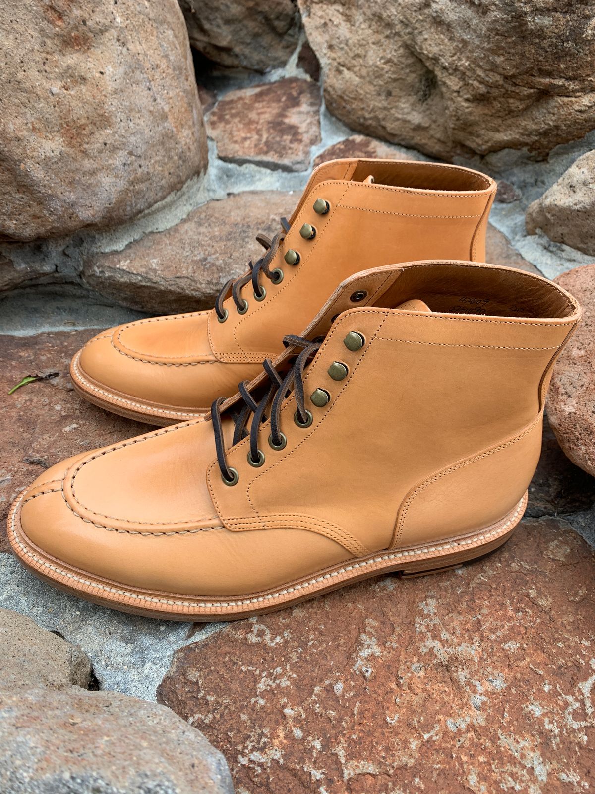 Photo by nedbass on March 28, 2023 of the Grant Stone Ottawa Boot in Badalassi Carlo Natural Minerva.