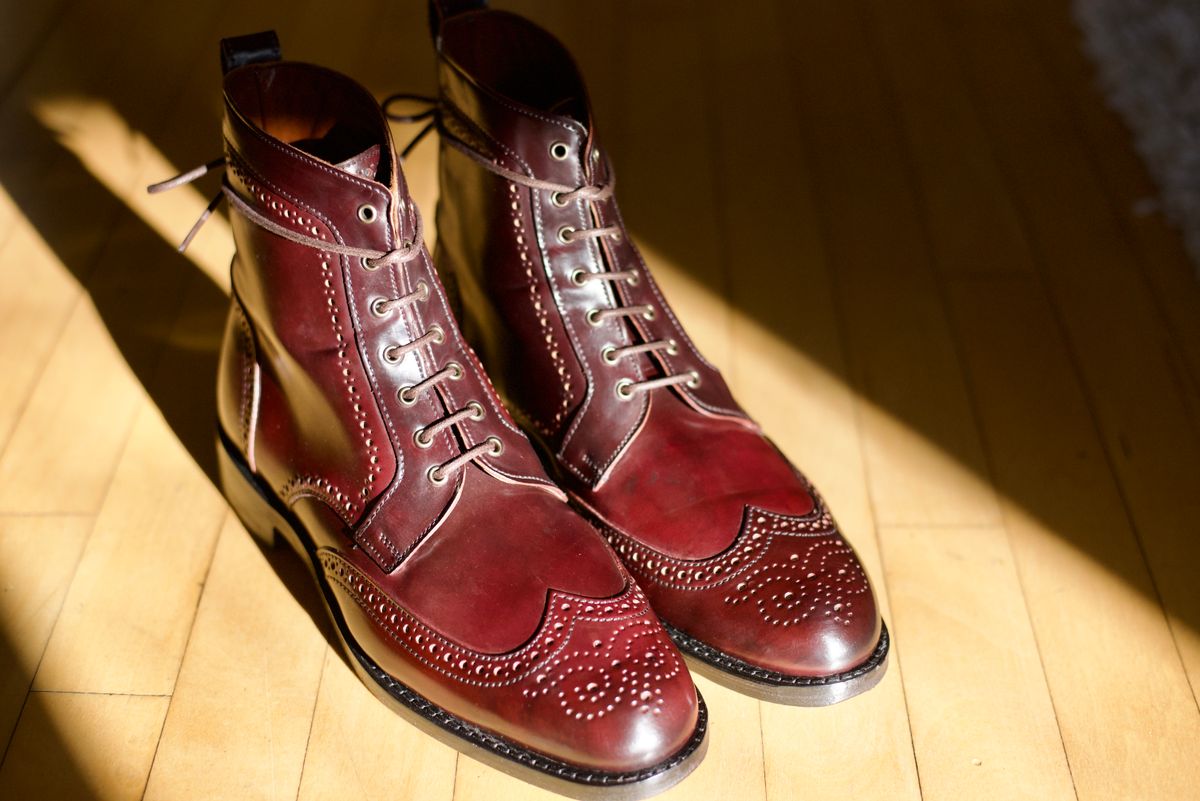 Photo by cordovanandcreases on November 4, 2022 of the Allen Edmonds Dalton Wingtip Dress Boot in Horween Color 8 Shell Cordovan.