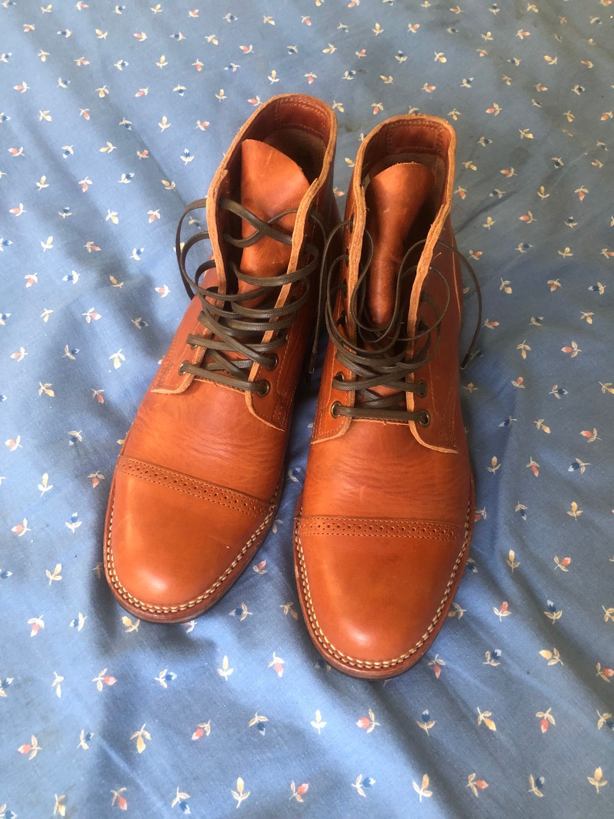 Photo by AiPhuGyu on October 6, 2025 of the Viberg Service Boot BCT in Horween Natural Dublin.