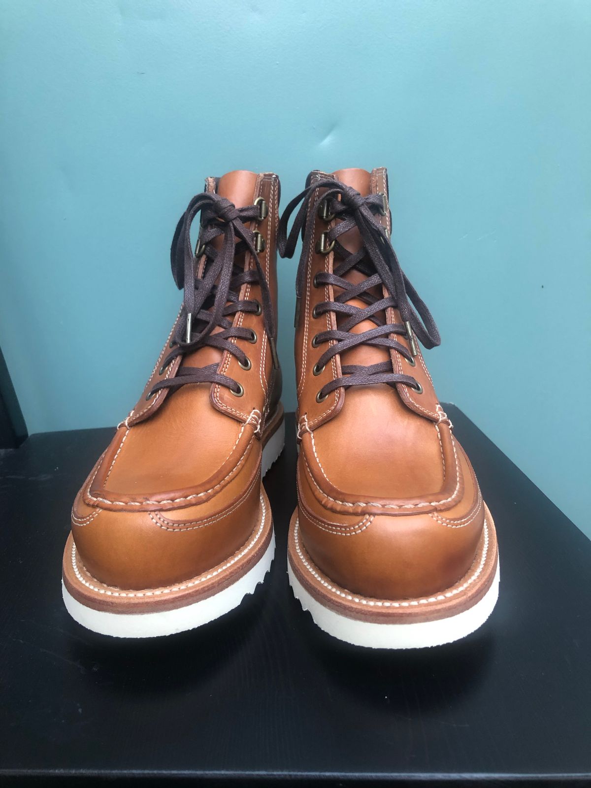 Photo by AiPhuGyu on October 1, 2022 of the Grant Stone Field Boot in Badalassi Carlo Saddle Tan Minerva.