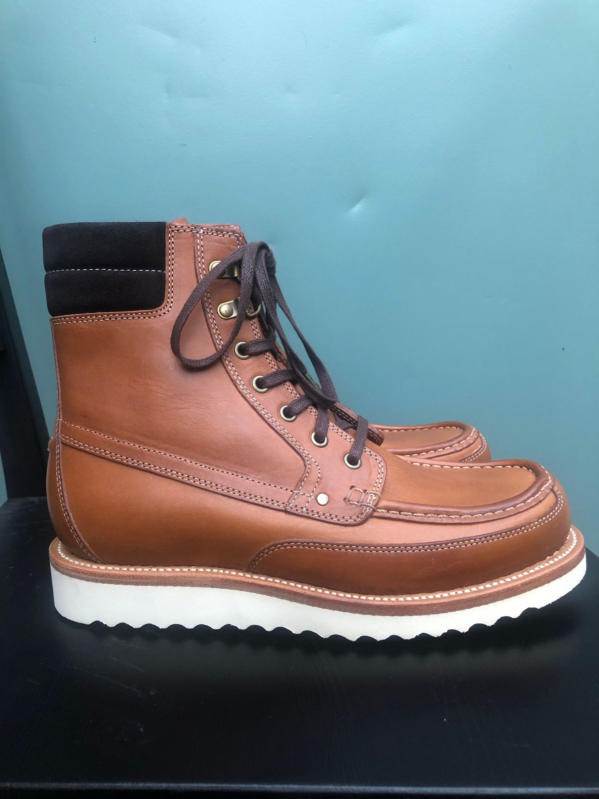 Photo by AiPhuGyu on October 1, 2022 of the Grant Stone Field Boot in Badalassi Carlo Saddle Tan Minerva.