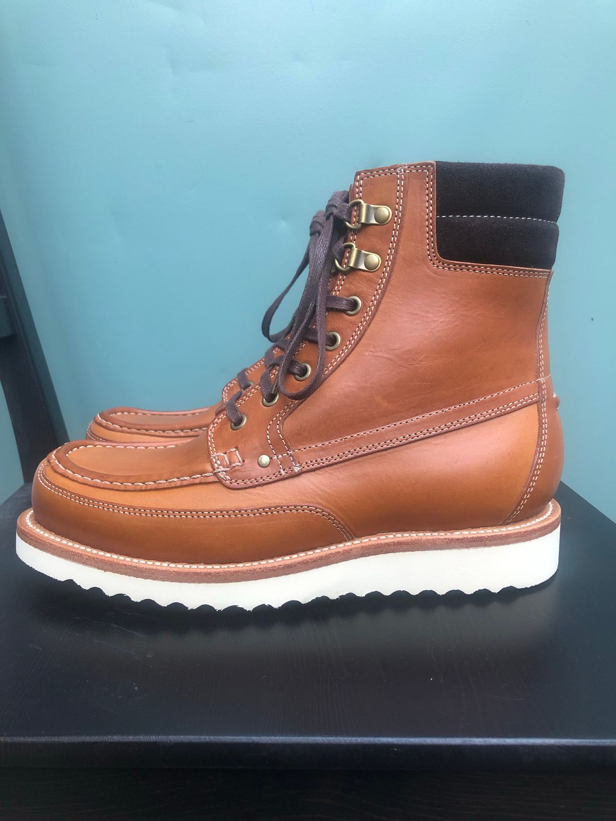Photo by AiPhuGyu on October 1, 2022 of the Grant Stone Field Boot in Badalassi Carlo Saddle Tan Minerva.