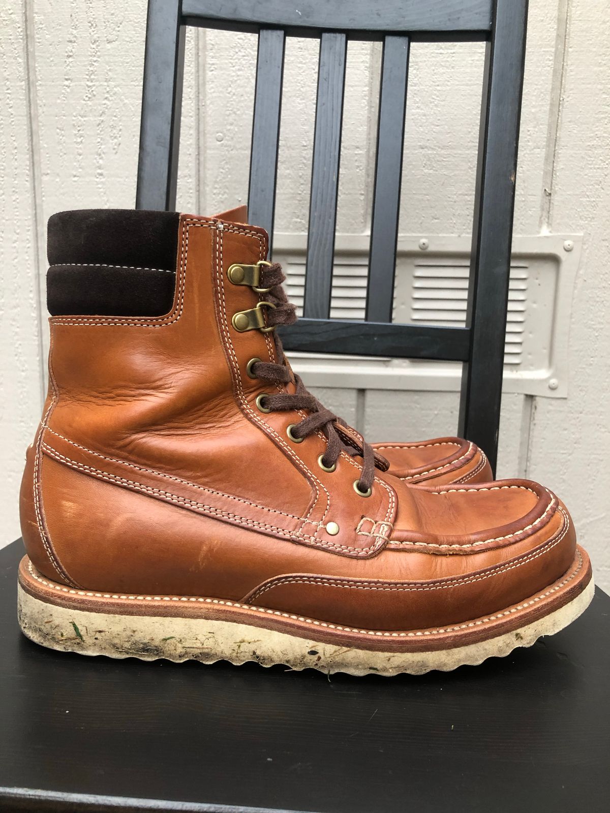 Photo by AiPhuGyu on November 5, 2022 of the Grant Stone Field Boot in Badalassi Carlo Saddle Tan Minerva.