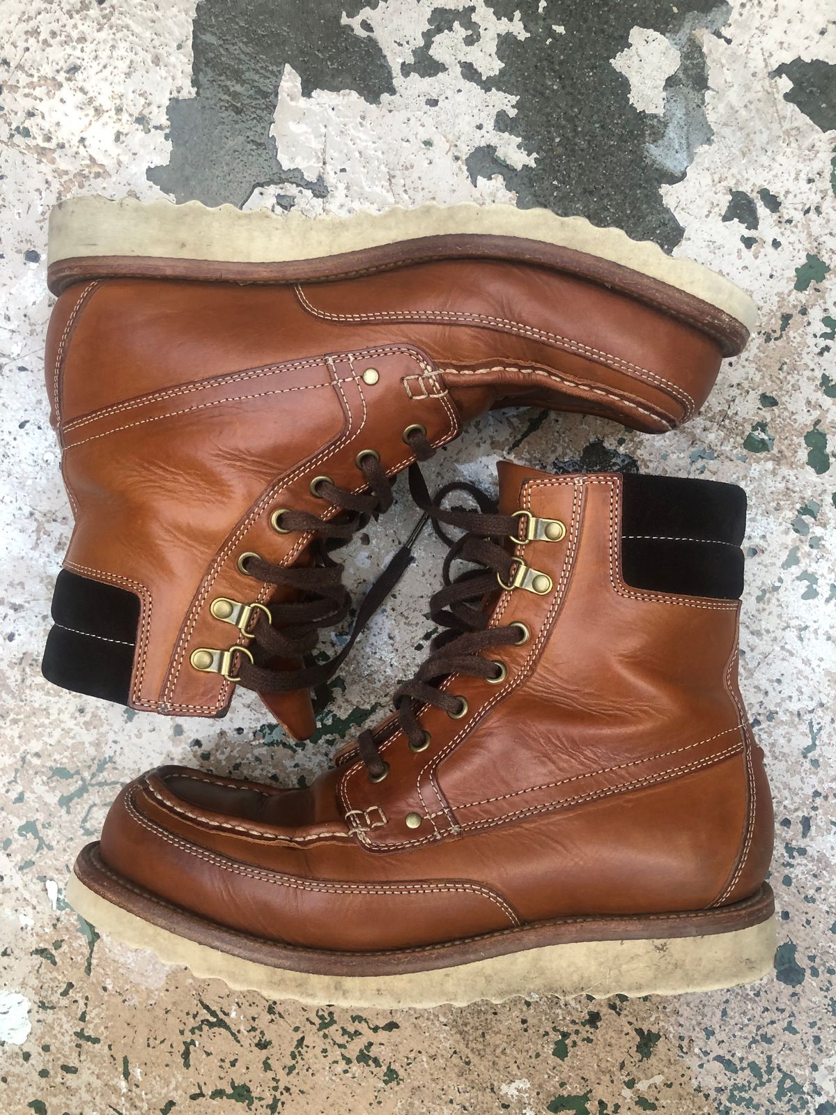 Photo by AiPhuGyu on December 5, 2022 of the Grant Stone Field Boot in Badalassi Carlo Saddle Tan Minerva.