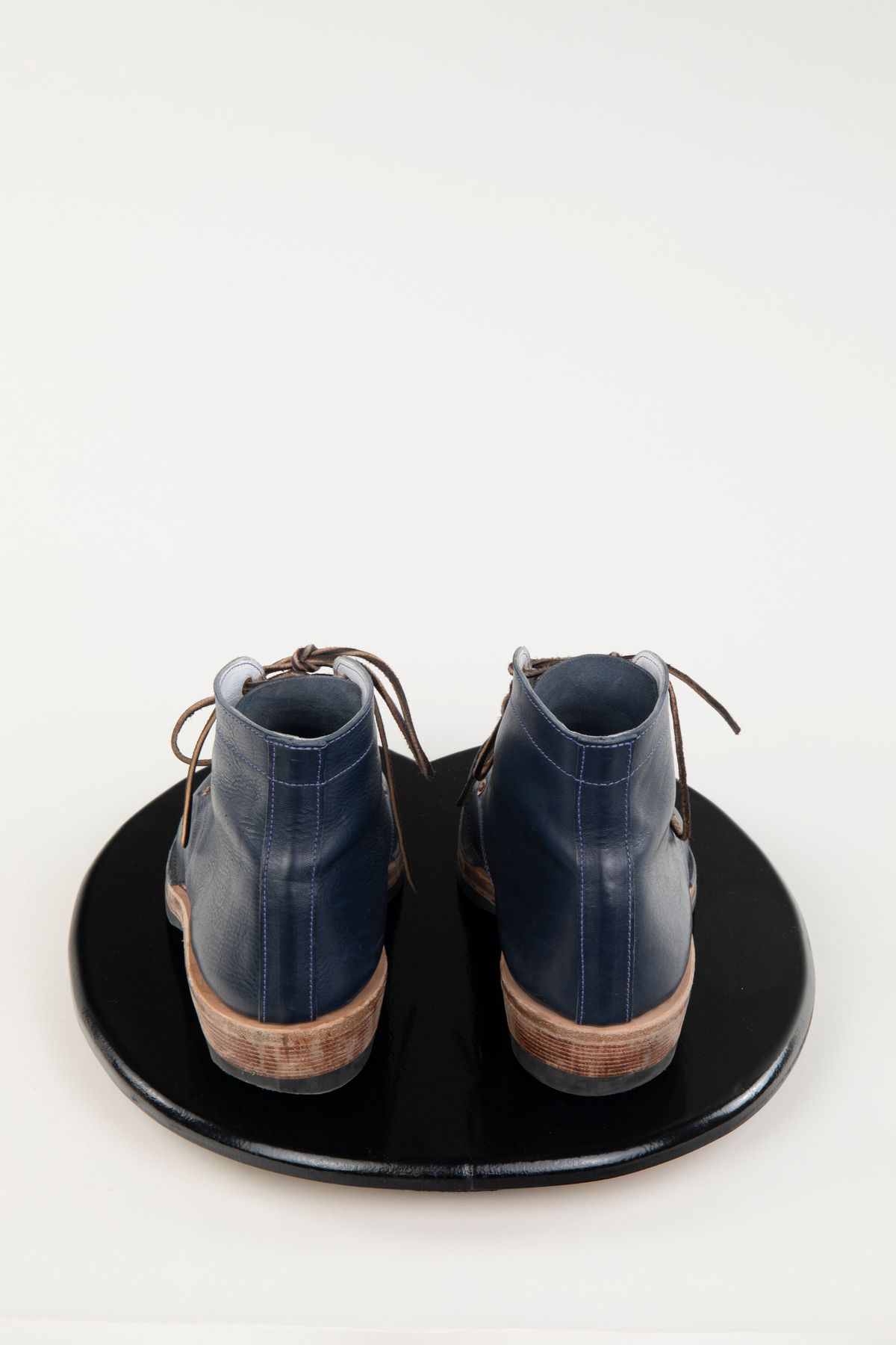 Photo by montyberns on November 4, 2022 of the Endurance Leather Co. Unlisted Model in Conceria Puccini Attilio Navy Koala.