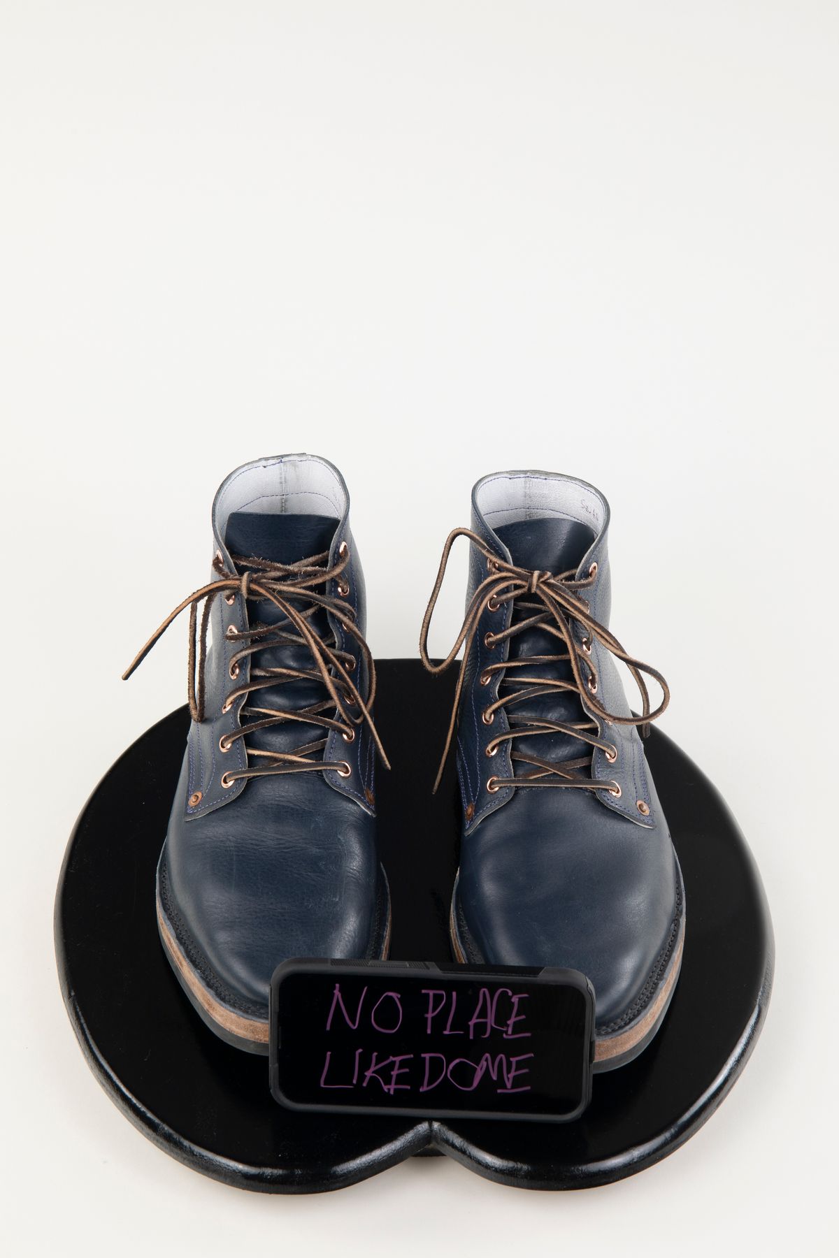 Photo by montyberns on November 4, 2022 of the Endurance Leather Co. Unlisted Model in Conceria Puccini Attilio Navy Koala.