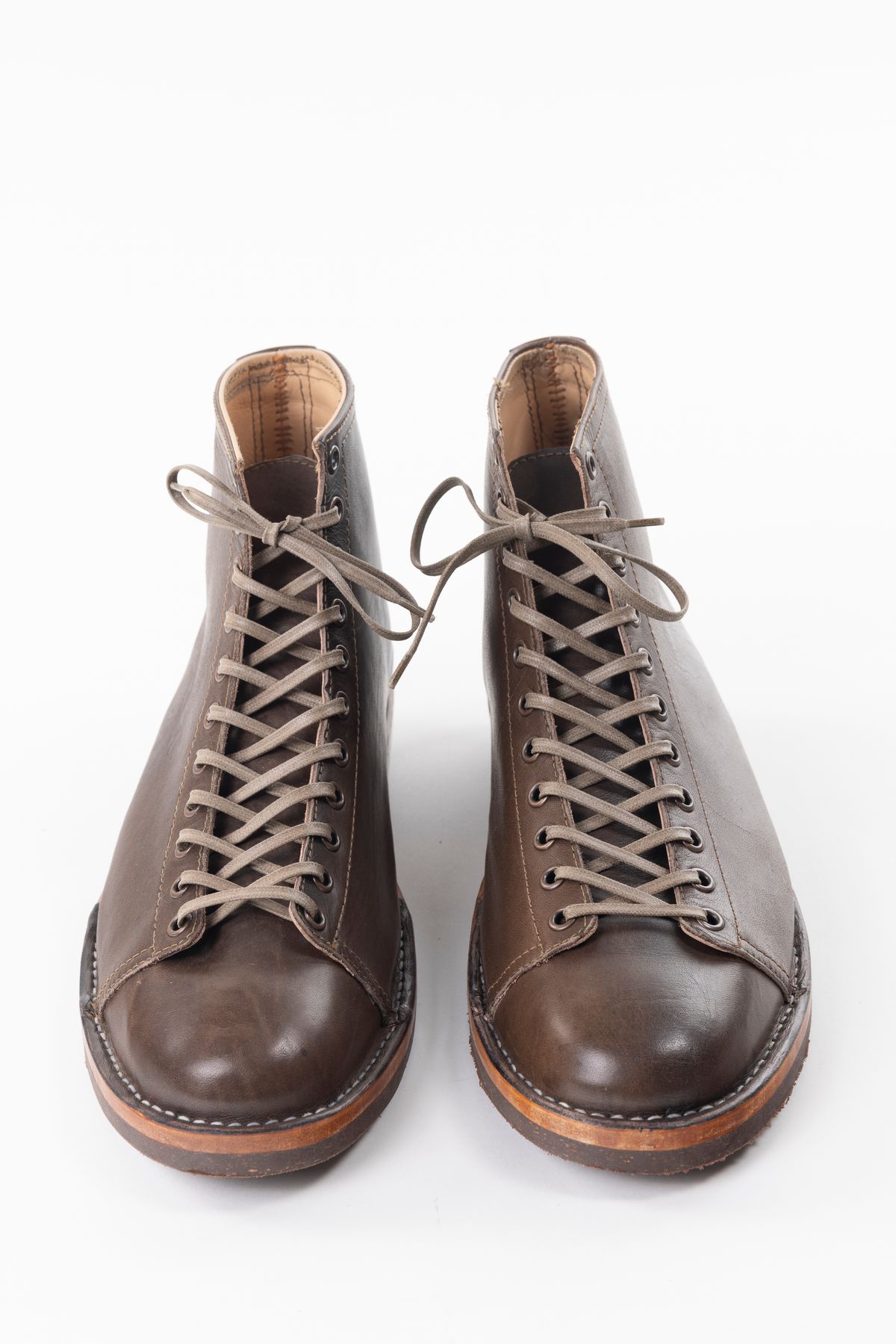 Photo by montyberns on October 3, 2025 of the House Of Berns Grip in Horween Esspresso Vermont DHF.