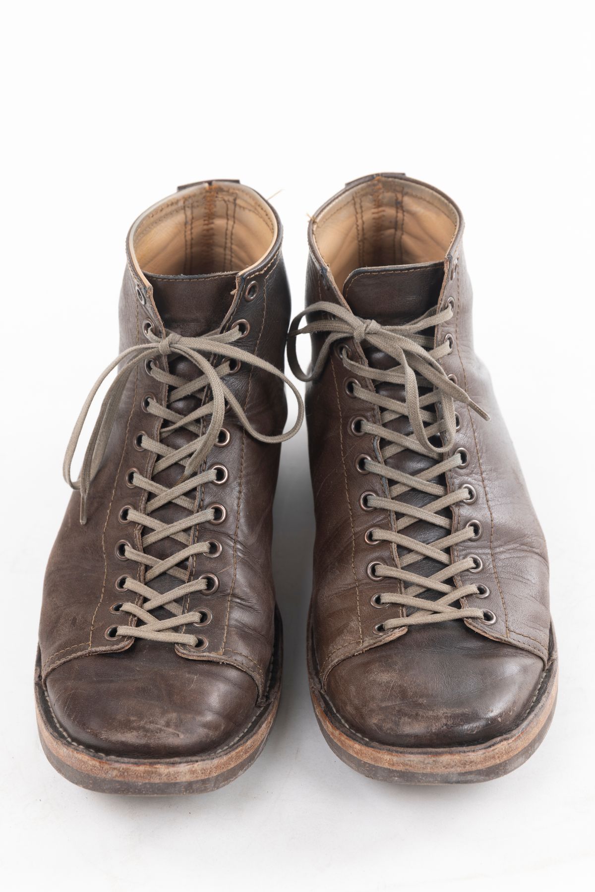 Photo by montyberns on December 4, 2025 of the House Of Berns Grip in Horween Esspresso Vermont DHF.