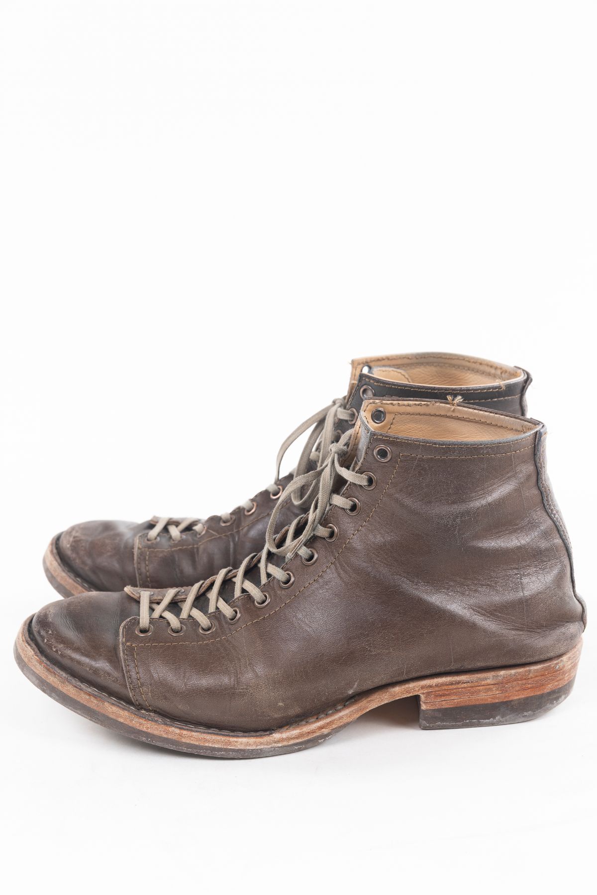 Photo by montyberns on December 4, 2025 of the House Of Berns Grip in Horween Esspresso Vermont DHF.