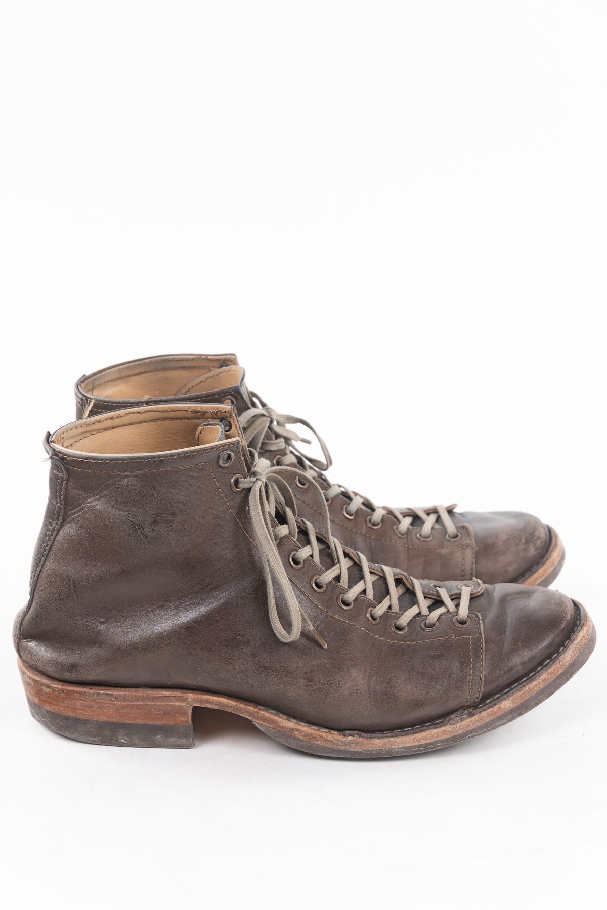 Photo by montyberns on December 4, 2025 of the House Of Berns Grip in Horween Esspresso Vermont DHF.