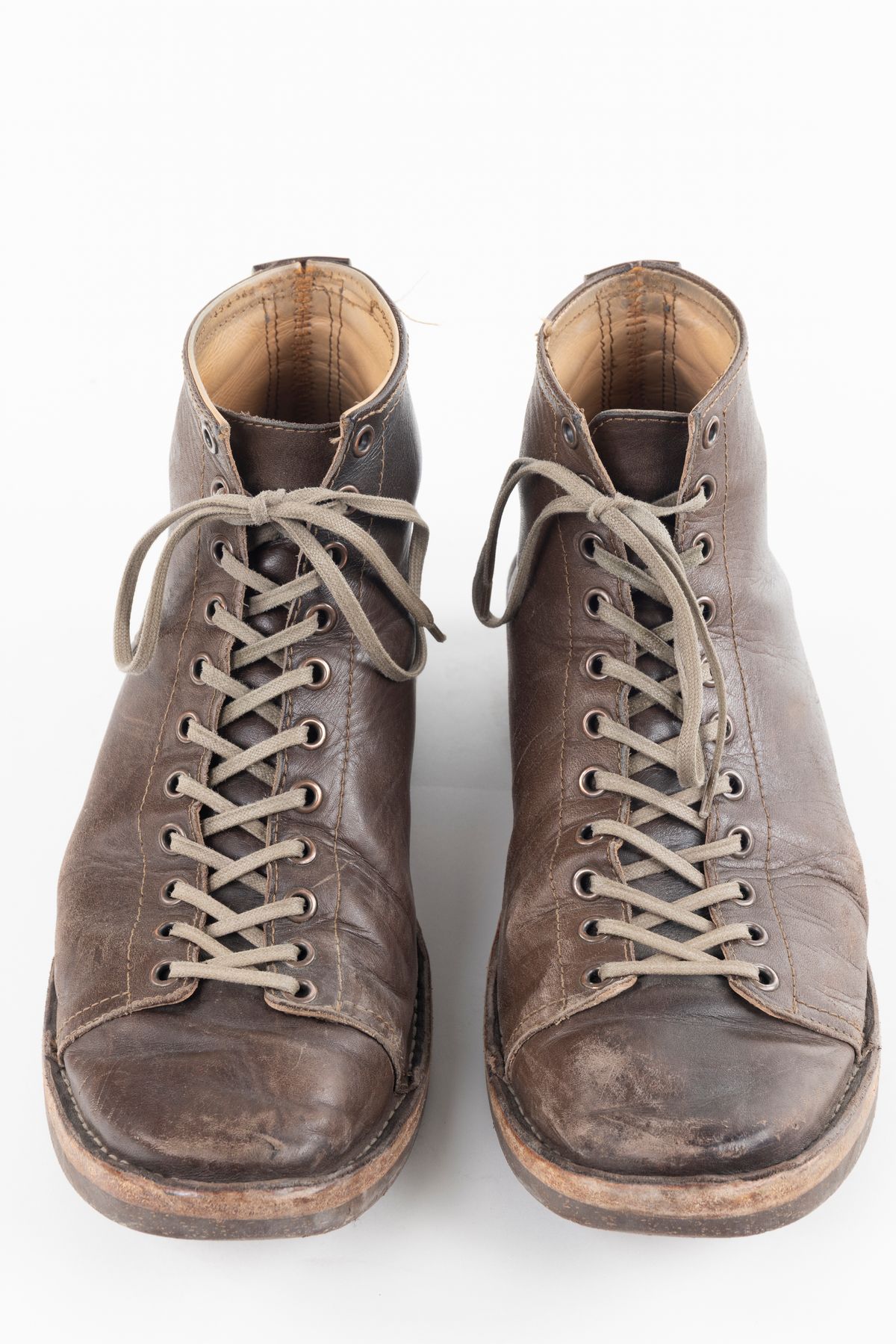 Photo by montyberns on January 3, 2026 of the House Of Berns Grip in Horween Esspresso Vermont DHF.