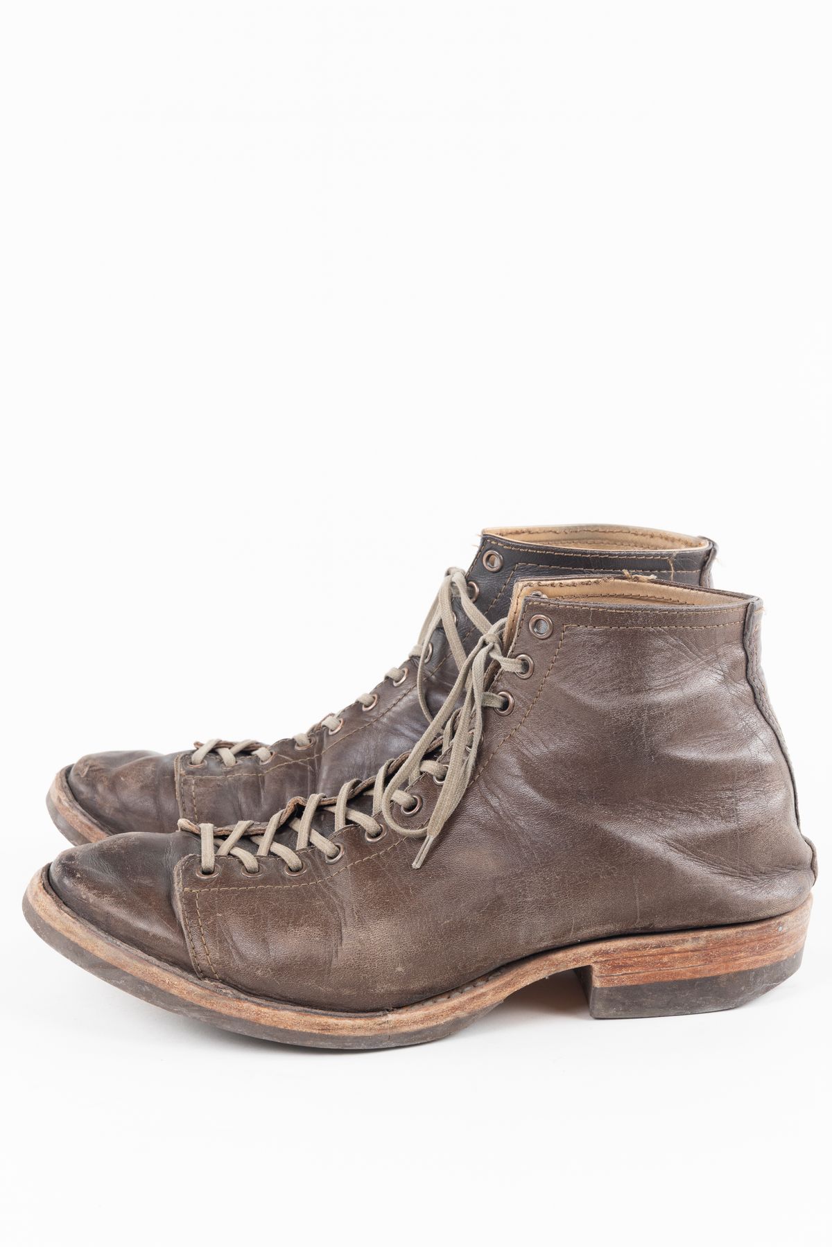 Photo by montyberns on January 3, 2026 of the House Of Berns Grip in Horween Esspresso Vermont DHF.