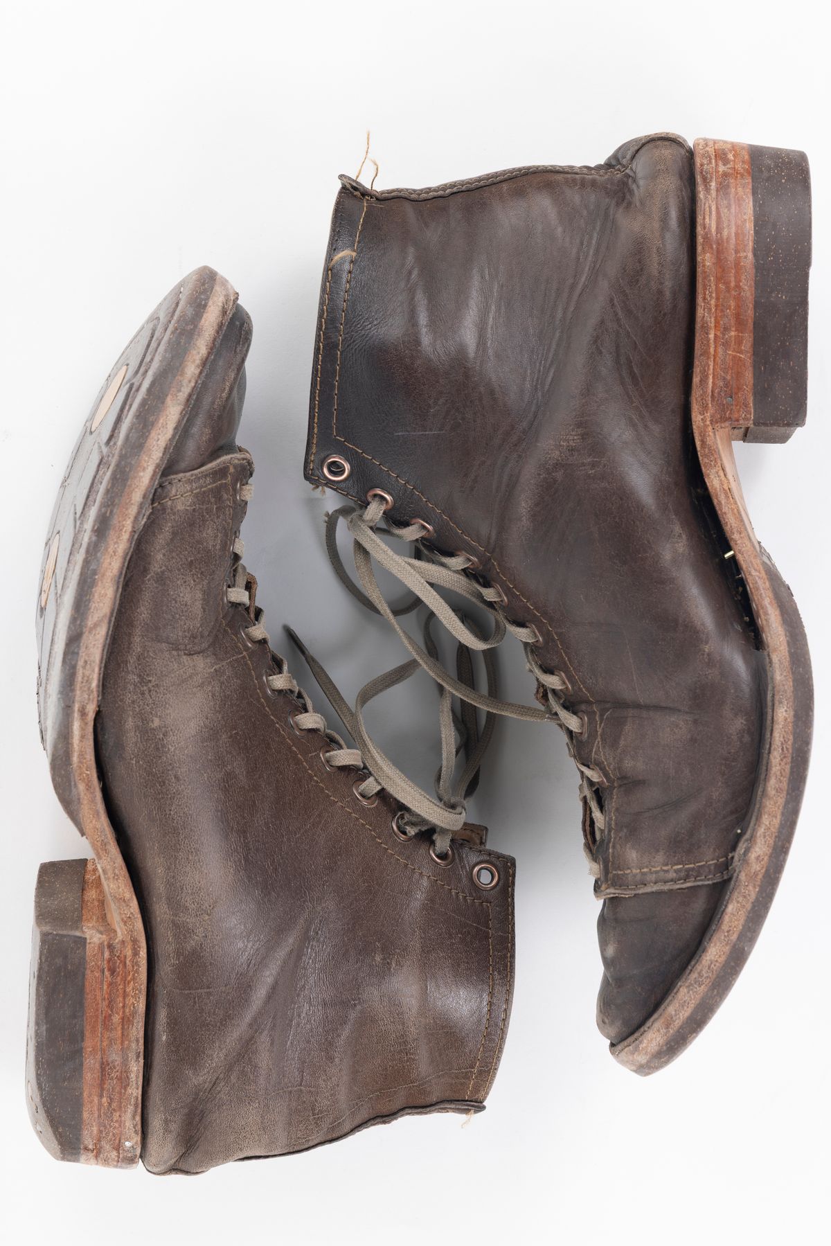 Photo by montyberns on March 3, 2026 of the House Of Berns Grip in Horween Esspresso Vermont DHF.