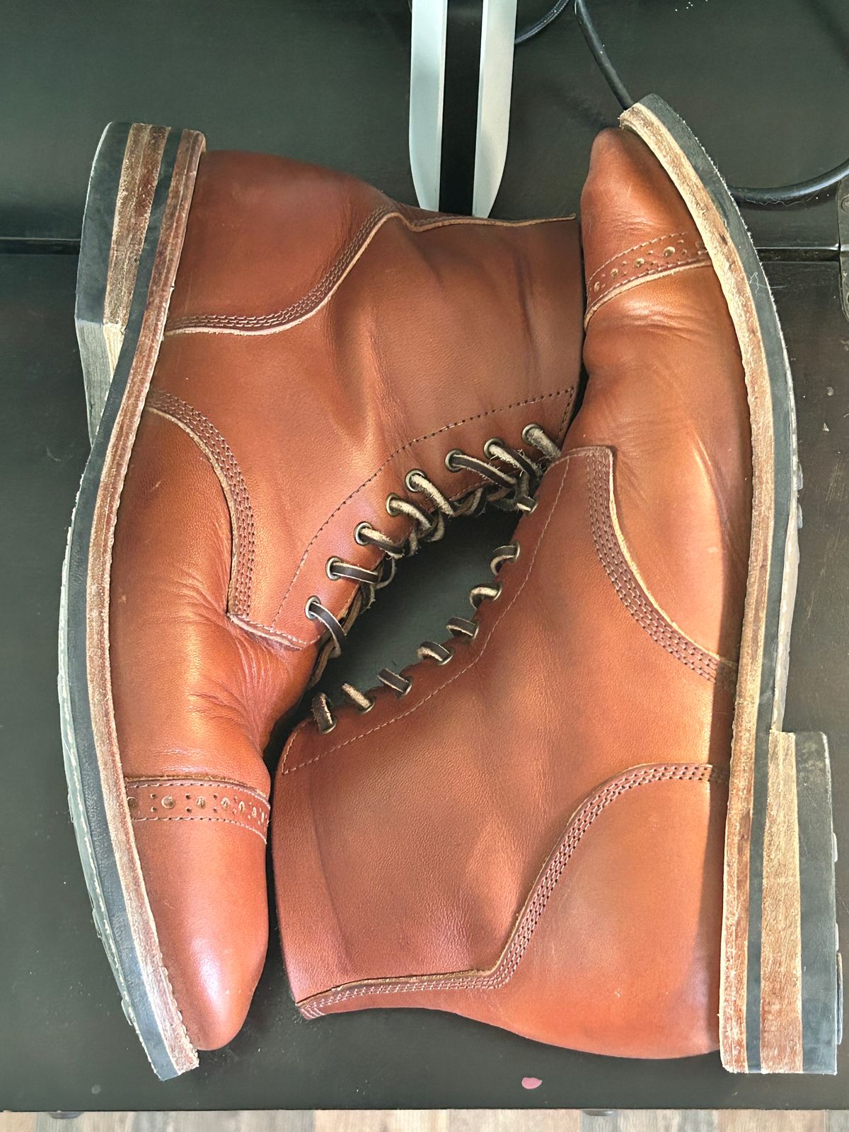 Photo by Mikejones100 on November 2, 2023 of the Oak Street Bootmakers Field Boot in Tempesti Brown Elbamatt Liscio.
