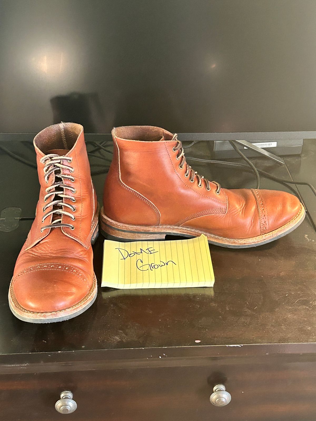 Photo by Mikejones100 on November 2, 2023 of the Oak Street Bootmakers Field Boot in Tempesti Brown Elbamatt Liscio.