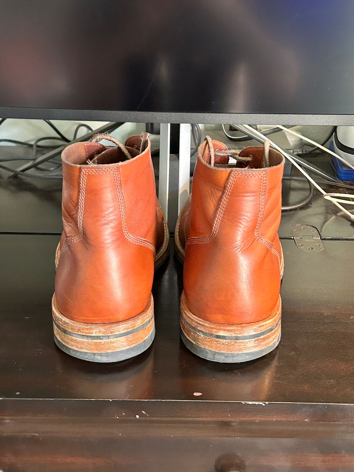 Photo by Mikejones100 on December 3, 2023 of the Oak Street Bootmakers Field Boot in Tempesti Brown Elbamatt Liscio.