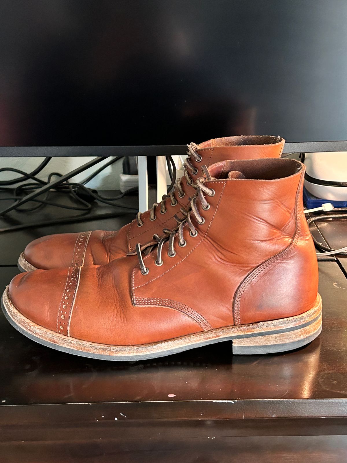 Photo by Mikejones100 on January 2, 2024 of the Oak Street Bootmakers Field Boot in Tempesti Brown Elbamatt Liscio.