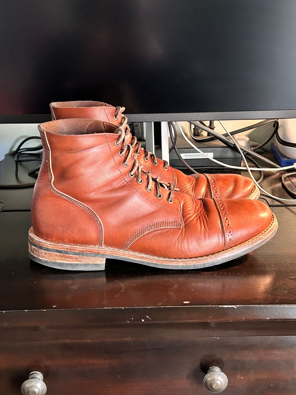 Photo by Mikejones100 on January 2, 2024 of the Oak Street Bootmakers Field Boot in Tempesti Brown Elbamatt Liscio.